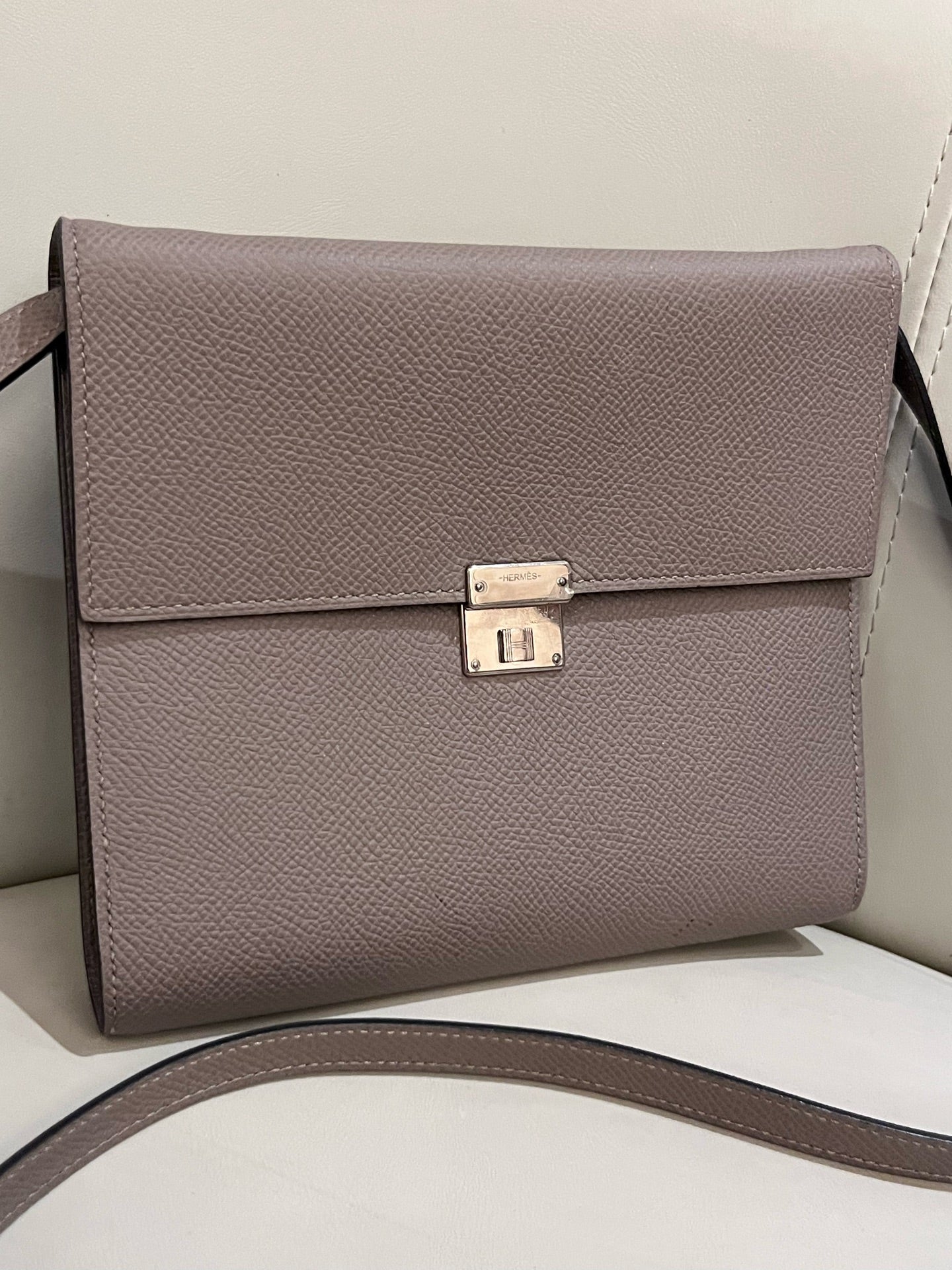 Hermes 916051