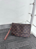 Louis Vuitton Clutch