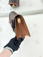 Louis Vuitton Crossbody M44391
