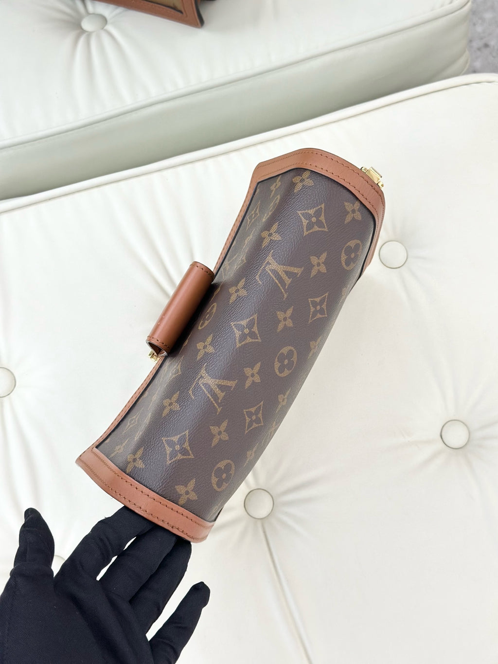 Louis Vuitton Crossbody M44391