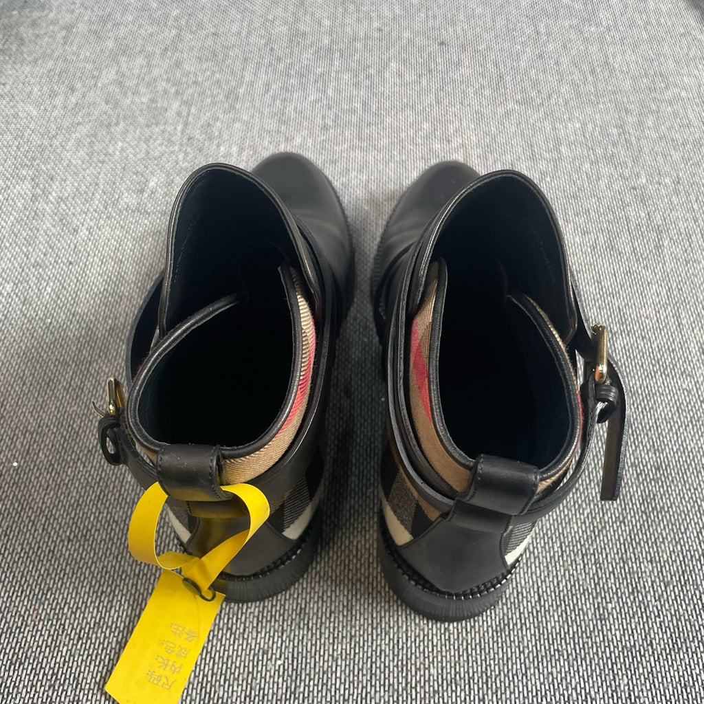 Burberry Ankle boots