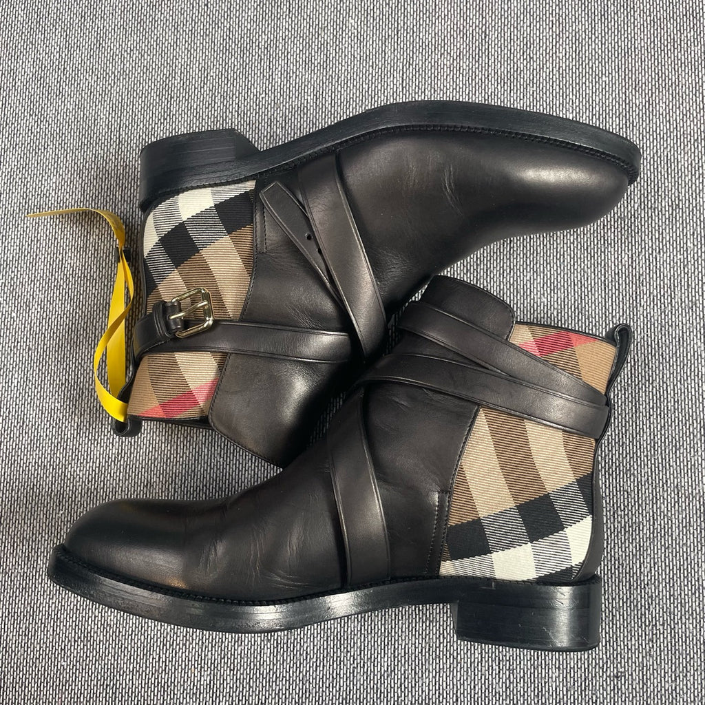 Burberry Ankle boots