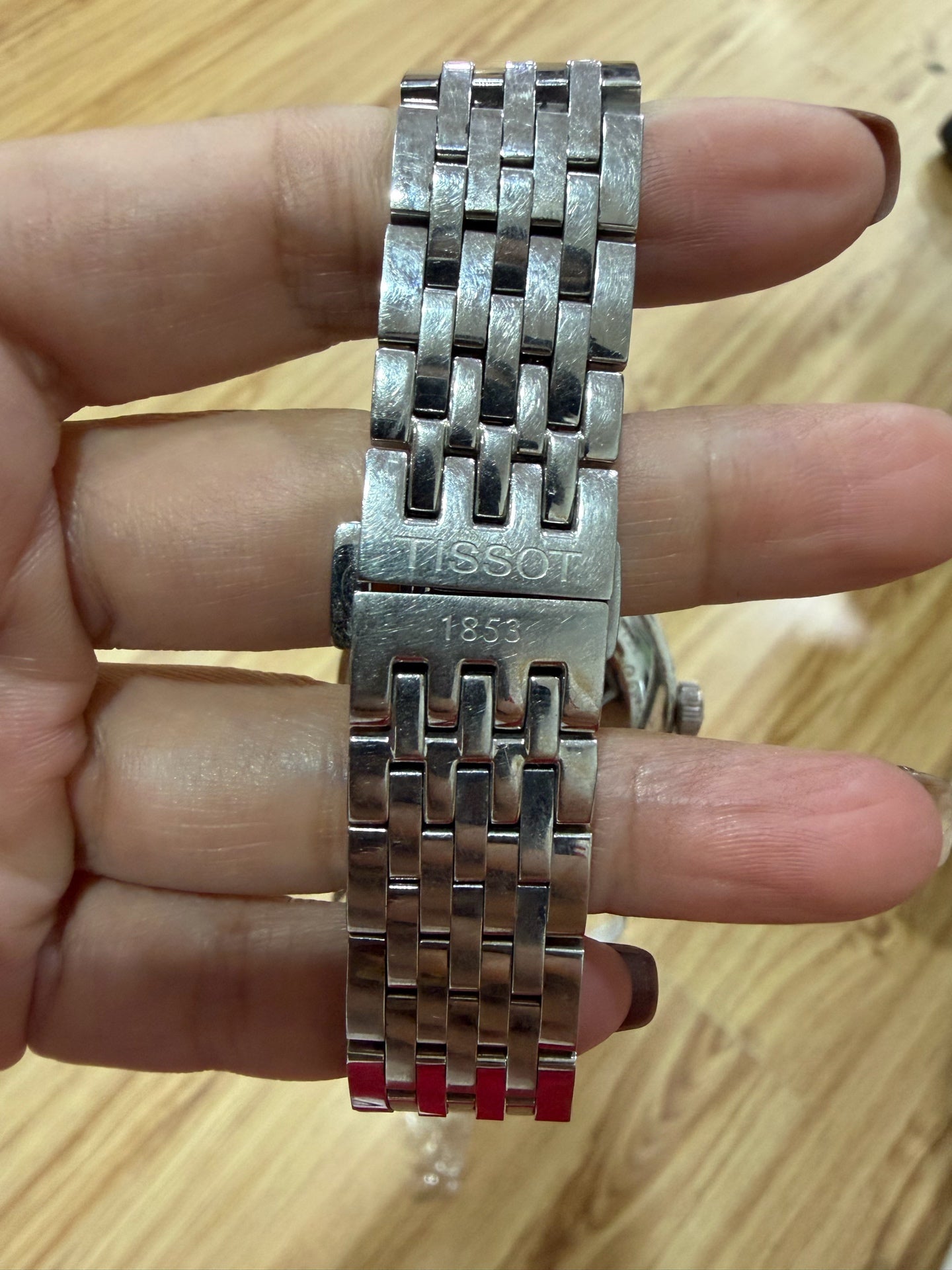 Tissot Classic Automatic (self-winding) watch 39.3 millimeters T006.407.11.033.00