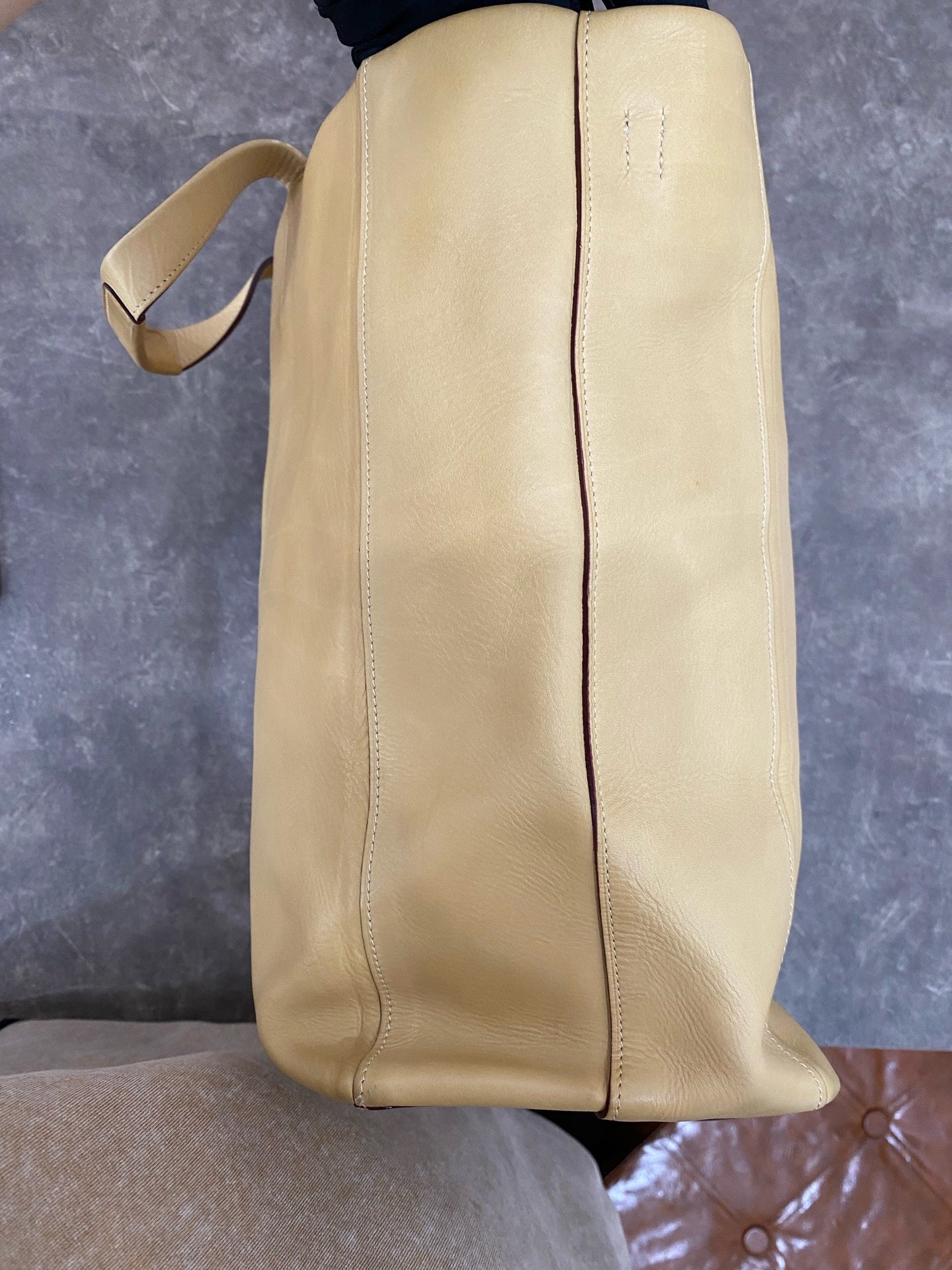 Loewe Yellow
