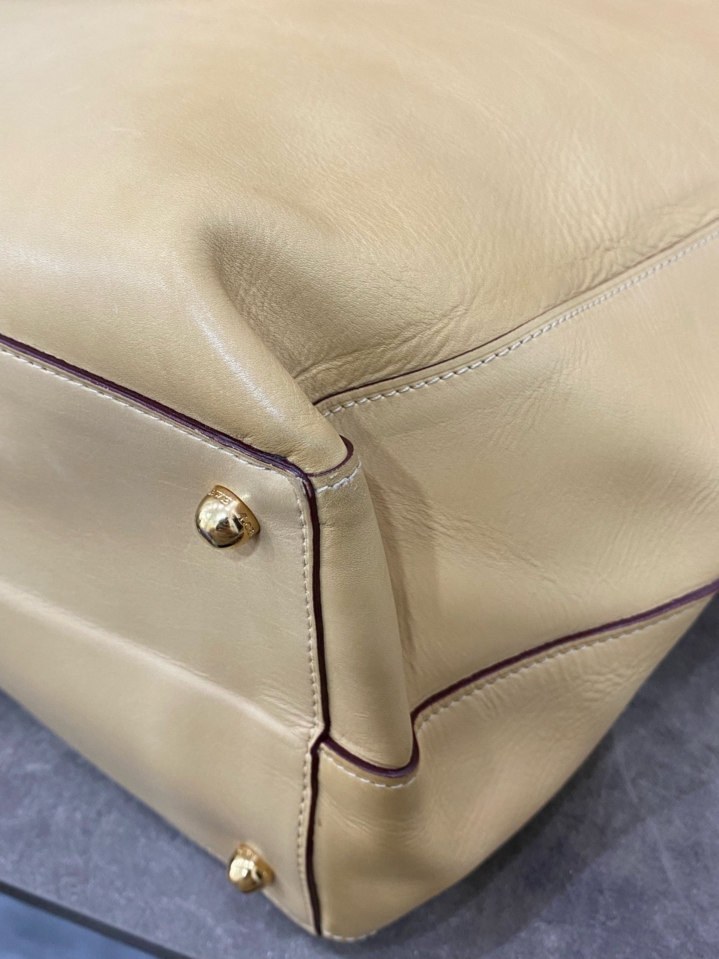 Loewe Yellow
