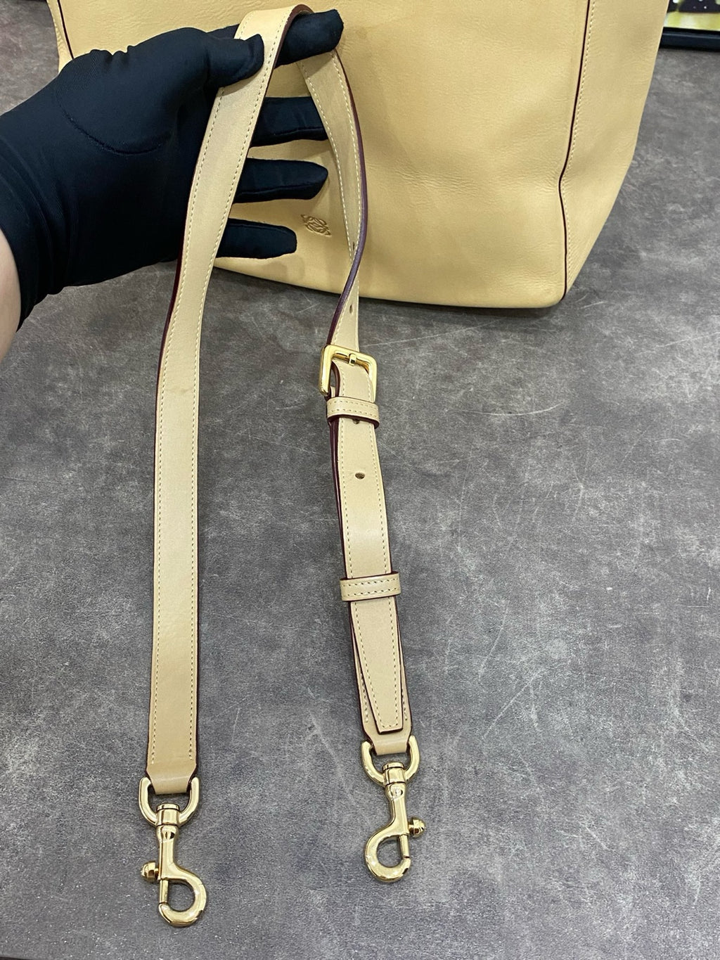 Loewe Yellow