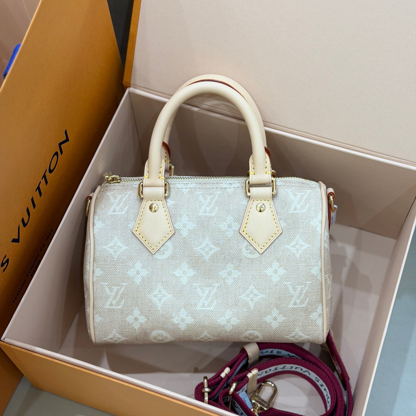 Louis Vuitton SPEEDY BANDOULIÈRE 20 Handbag Canvas Beige 13.5 x 12 x 20.5cm M15151