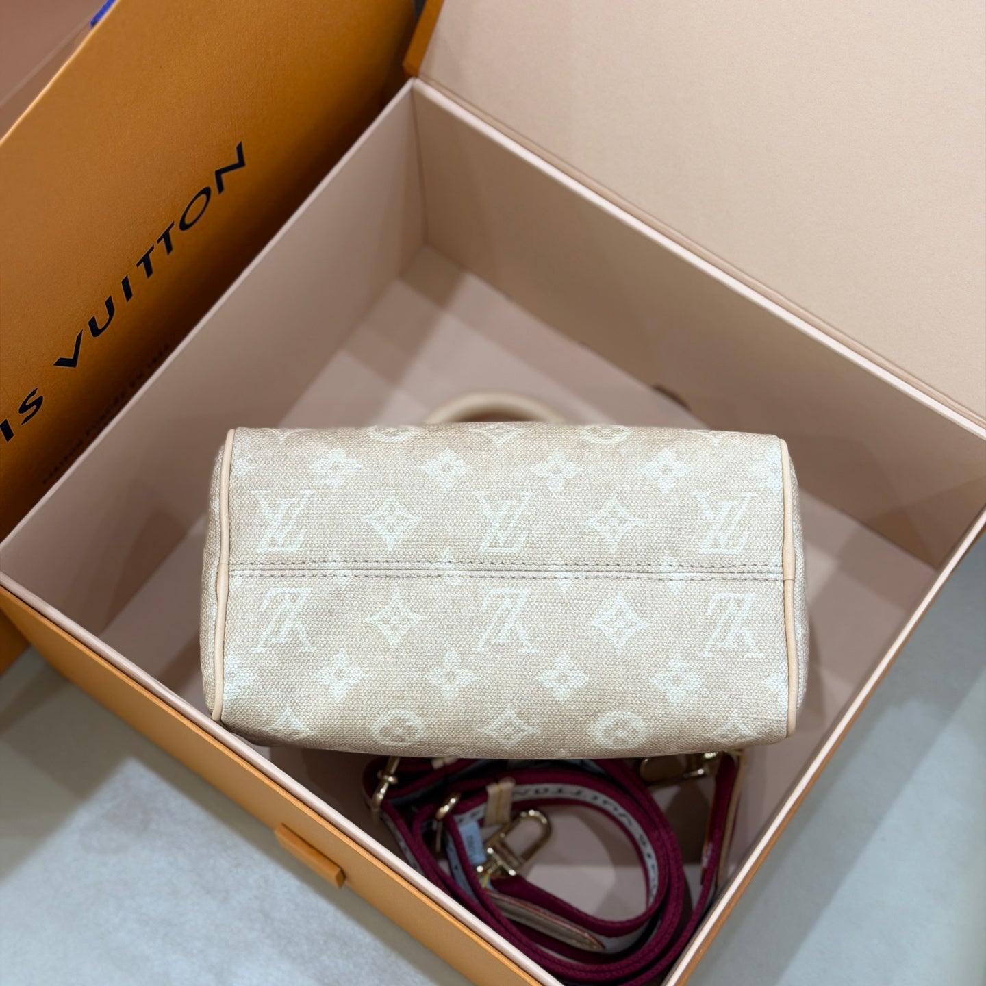 Louis Vuitton SPEEDY BANDOULIÈRE 20 Handbag Canvas Beige 13.5 x 12 x 20.5cm M15151