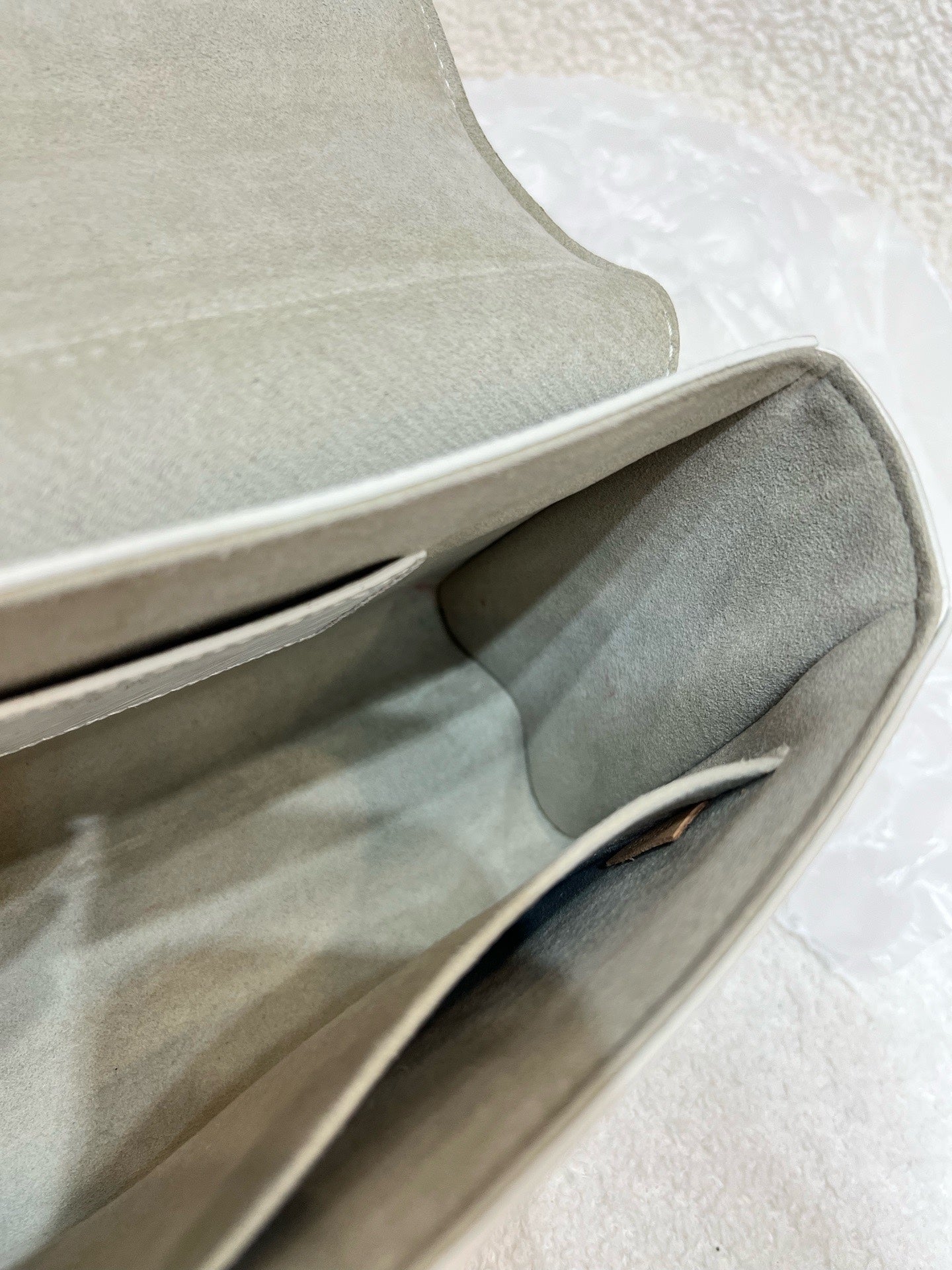 Louis Vuitton White