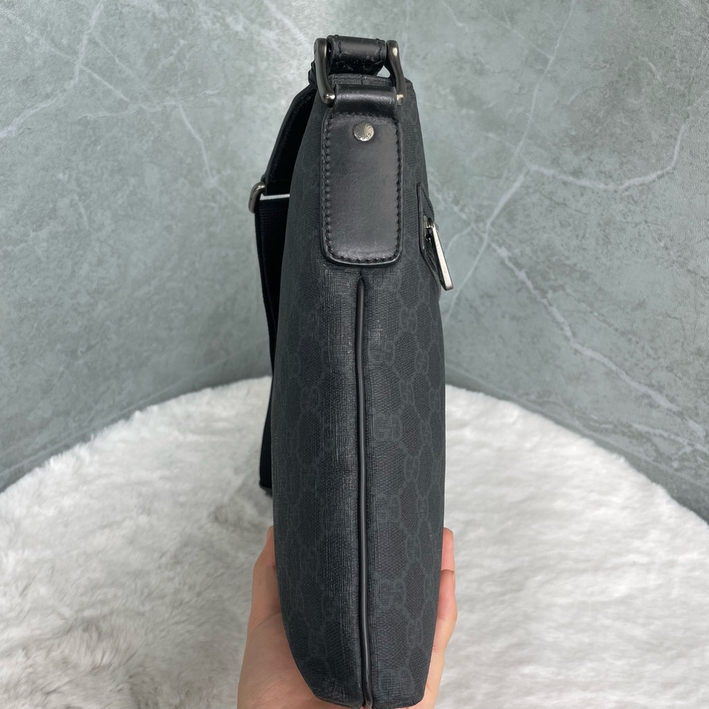 Gucci Faux leather