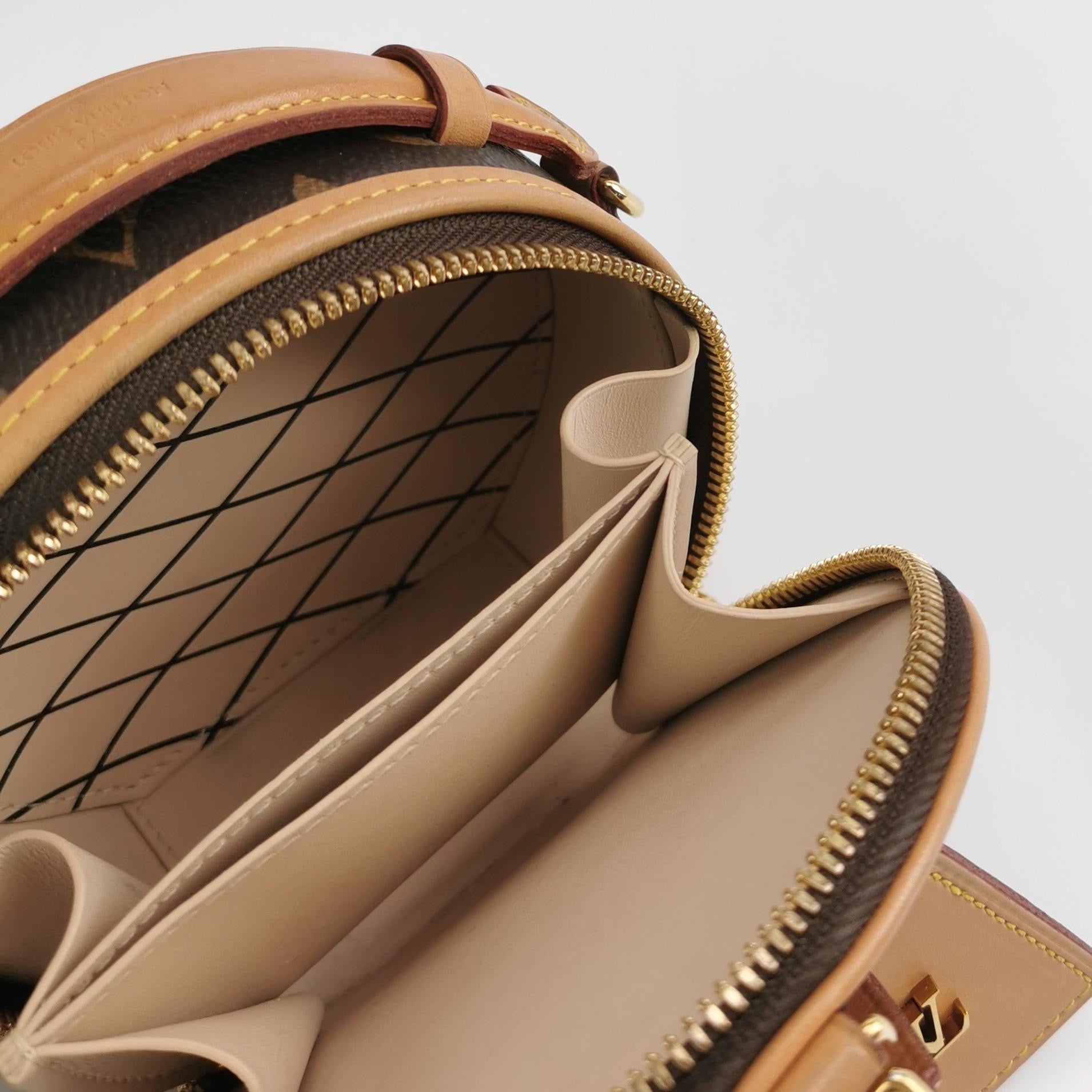 Louis Vuitton Boite Chapeau Crossbody M44699