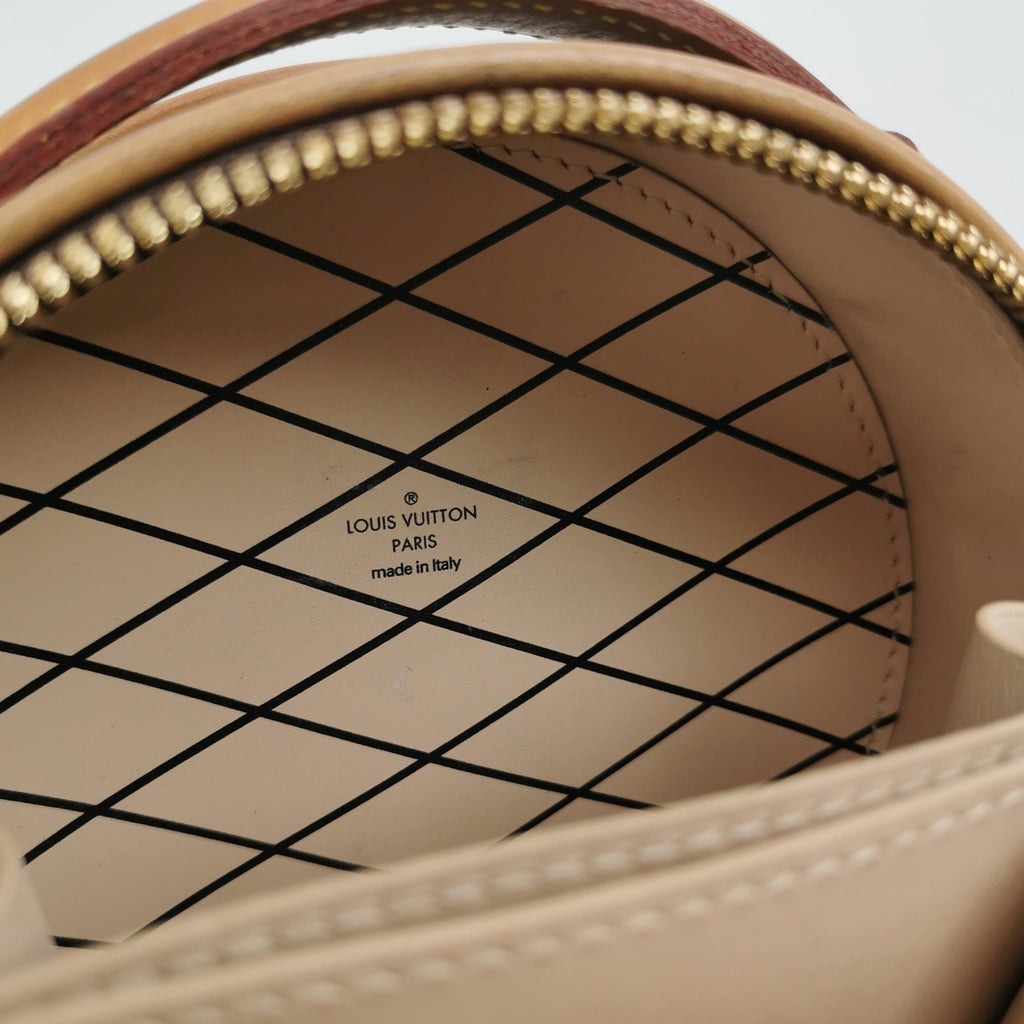 Louis Vuitton Boite Chapeau Crossbody M44699