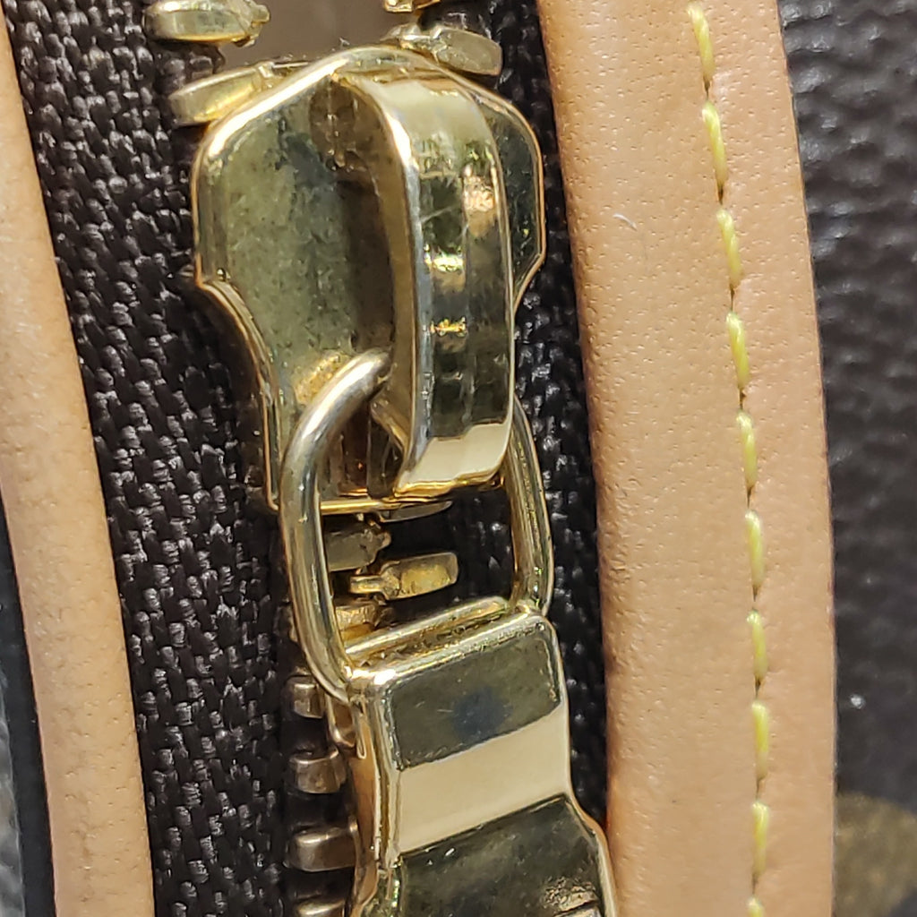 Louis Vuitton Boite Chapeau Crossbody M44699