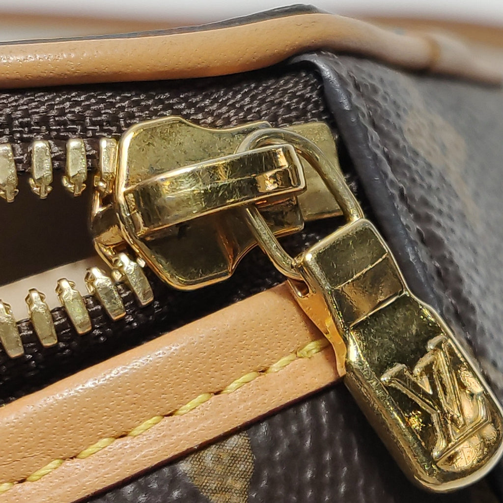 Louis Vuitton Boite Chapeau Crossbody M44699
