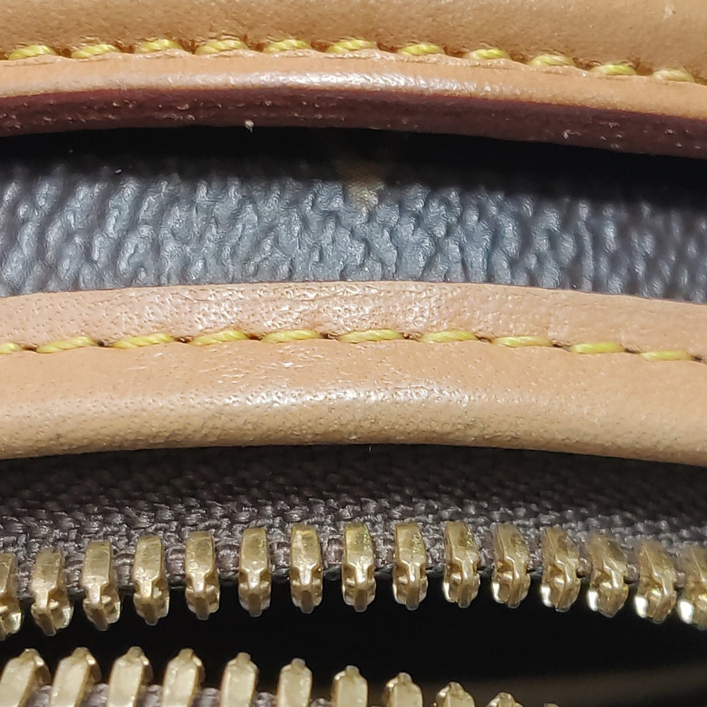Louis Vuitton Boite Chapeau Crossbody M44699
