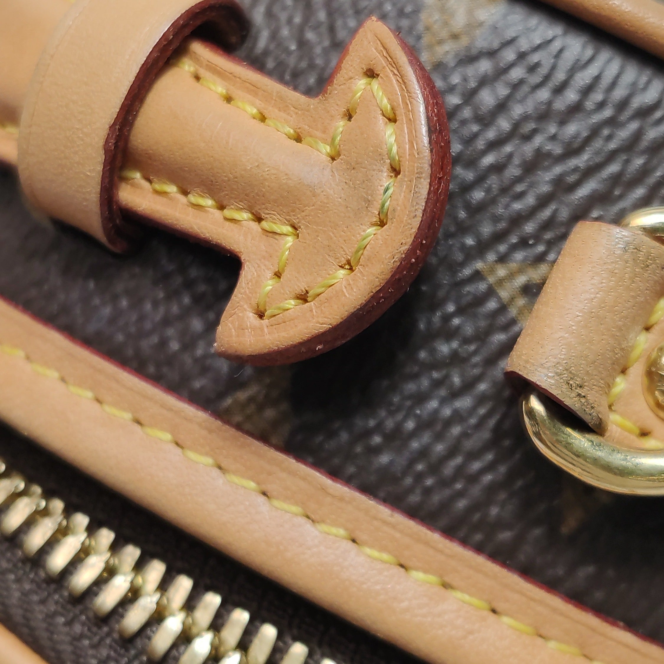 Louis Vuitton Boite Chapeau Crossbody M44699