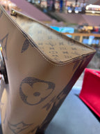 Louis Vuitton M44576