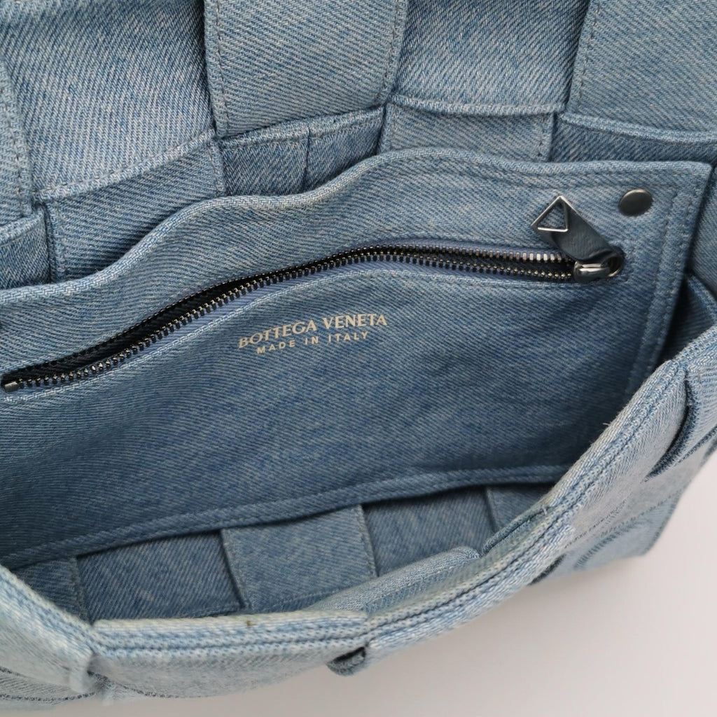 Bottega Veneta Denim Crossbody 710188V2A014948
