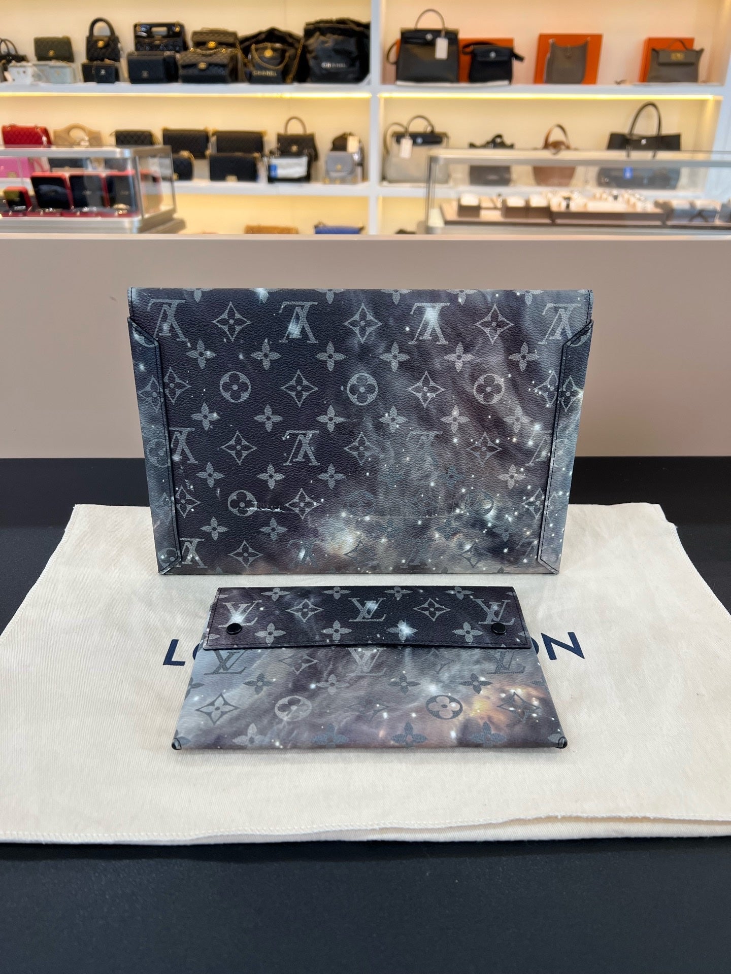Louis Vuitton Clutch
