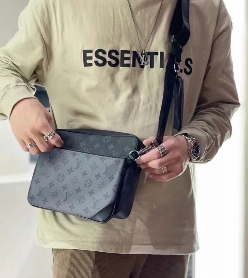 Louis Vuitton Messenger Bag