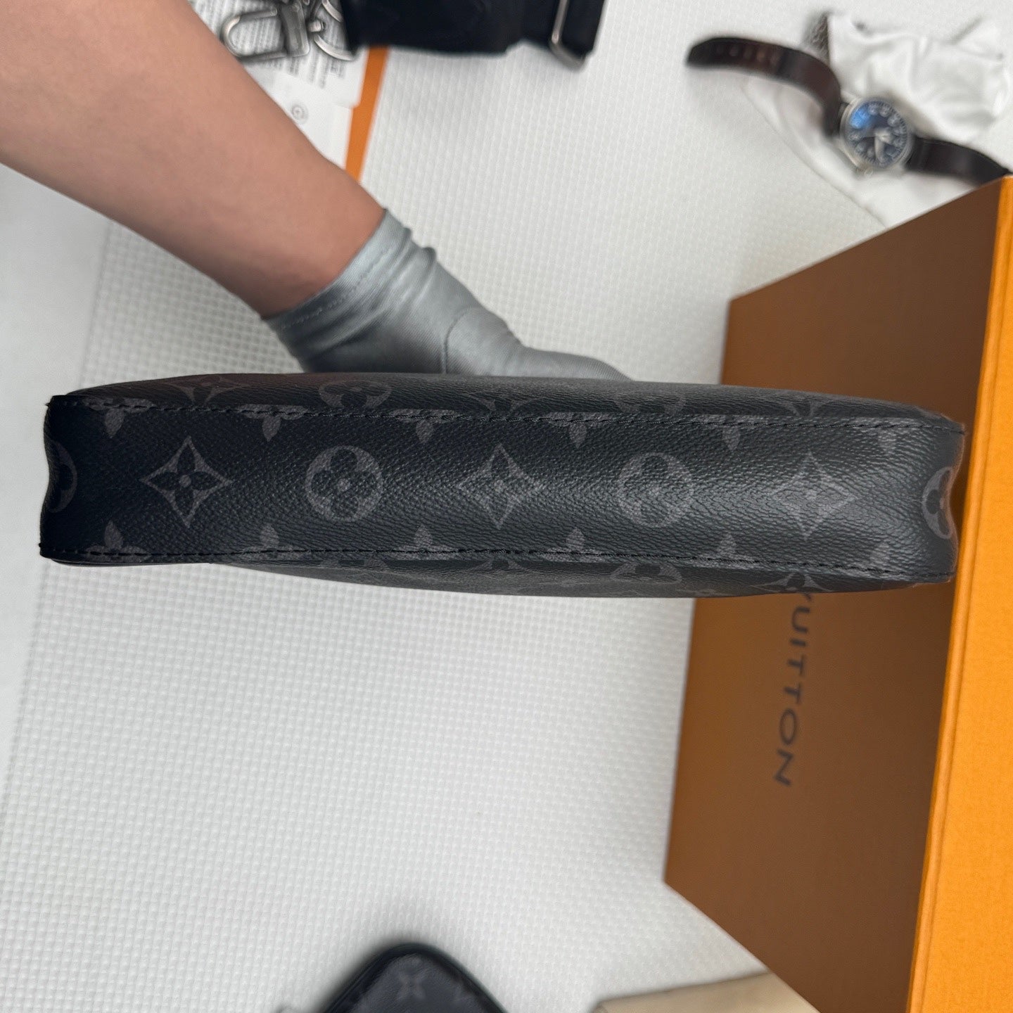 Louis Vuitton Messenger Bag