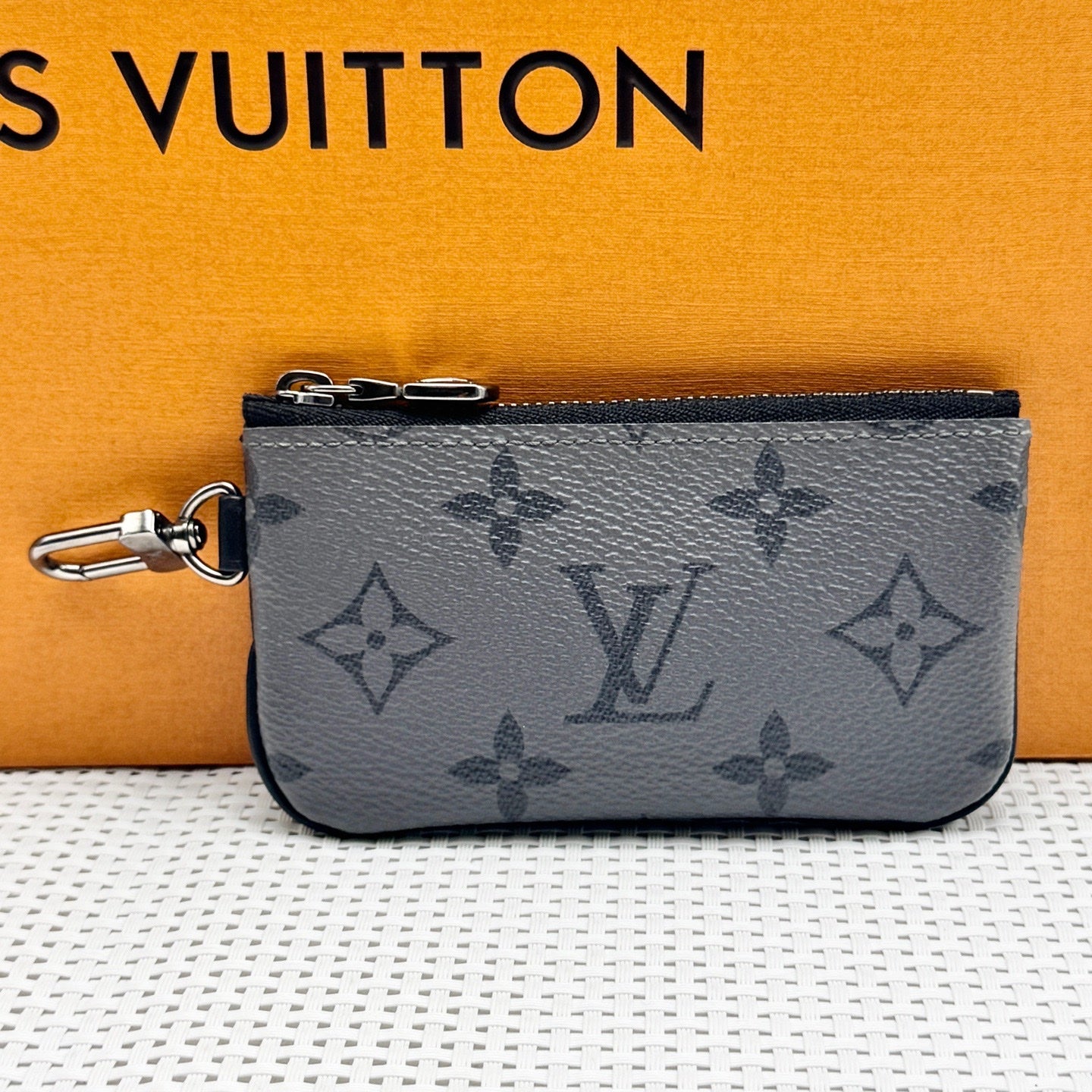Louis Vuitton Messenger Bag