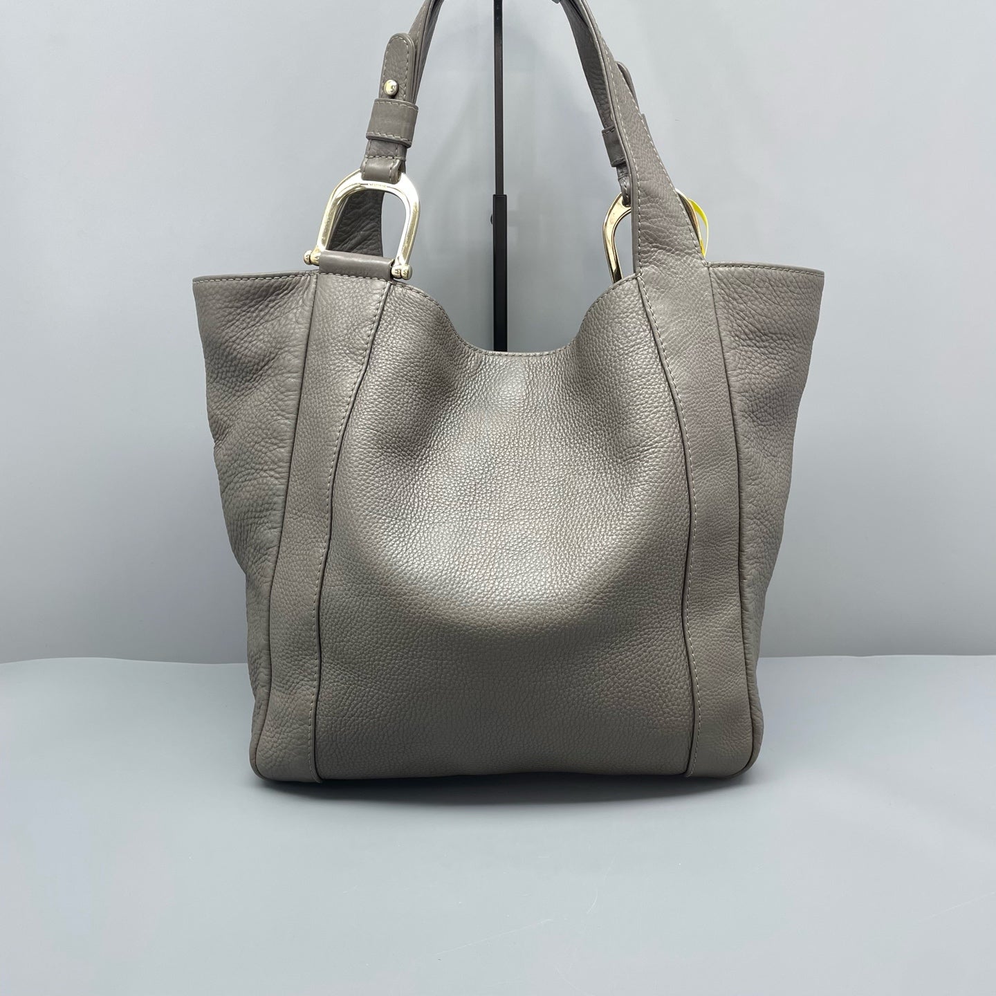 Gucci Gray Shoulder Bag