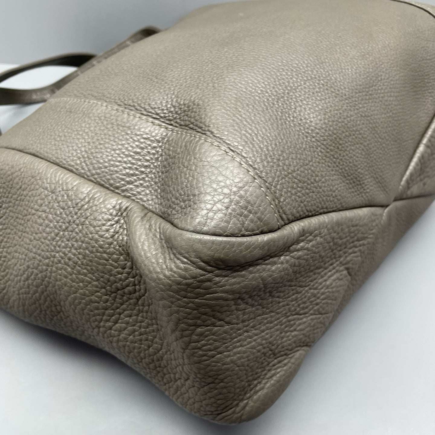 Gucci Gray Shoulder Bag