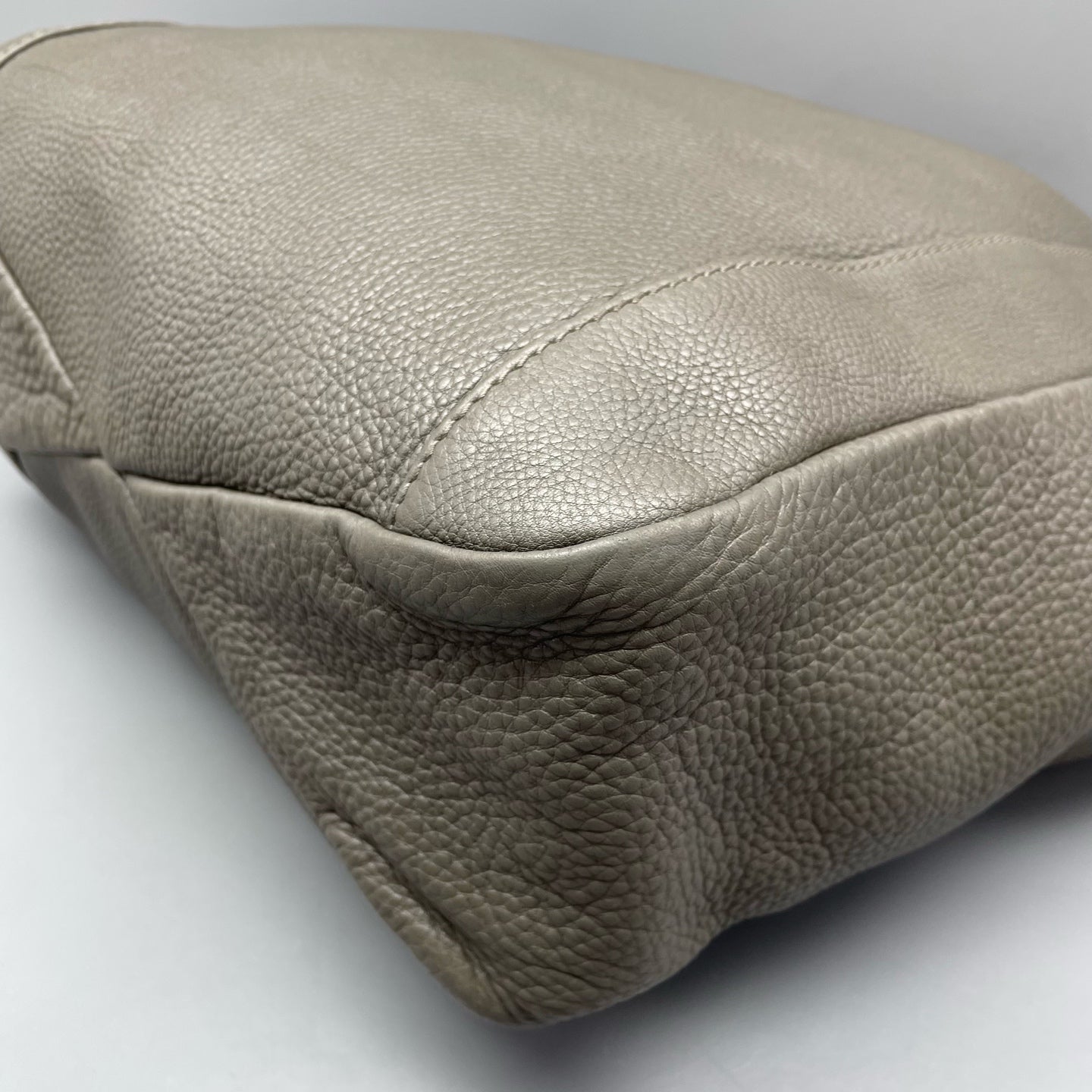 Gucci Gray Shoulder Bag