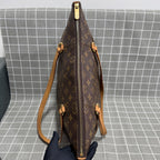 Louis Vuitton Leather M56688