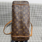 Louis Vuitton Leather M56688