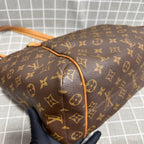 Louis Vuitton Leather M56688