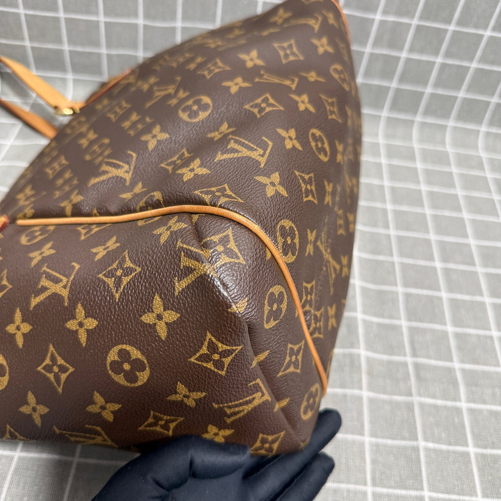 Louis Vuitton Leather M56688