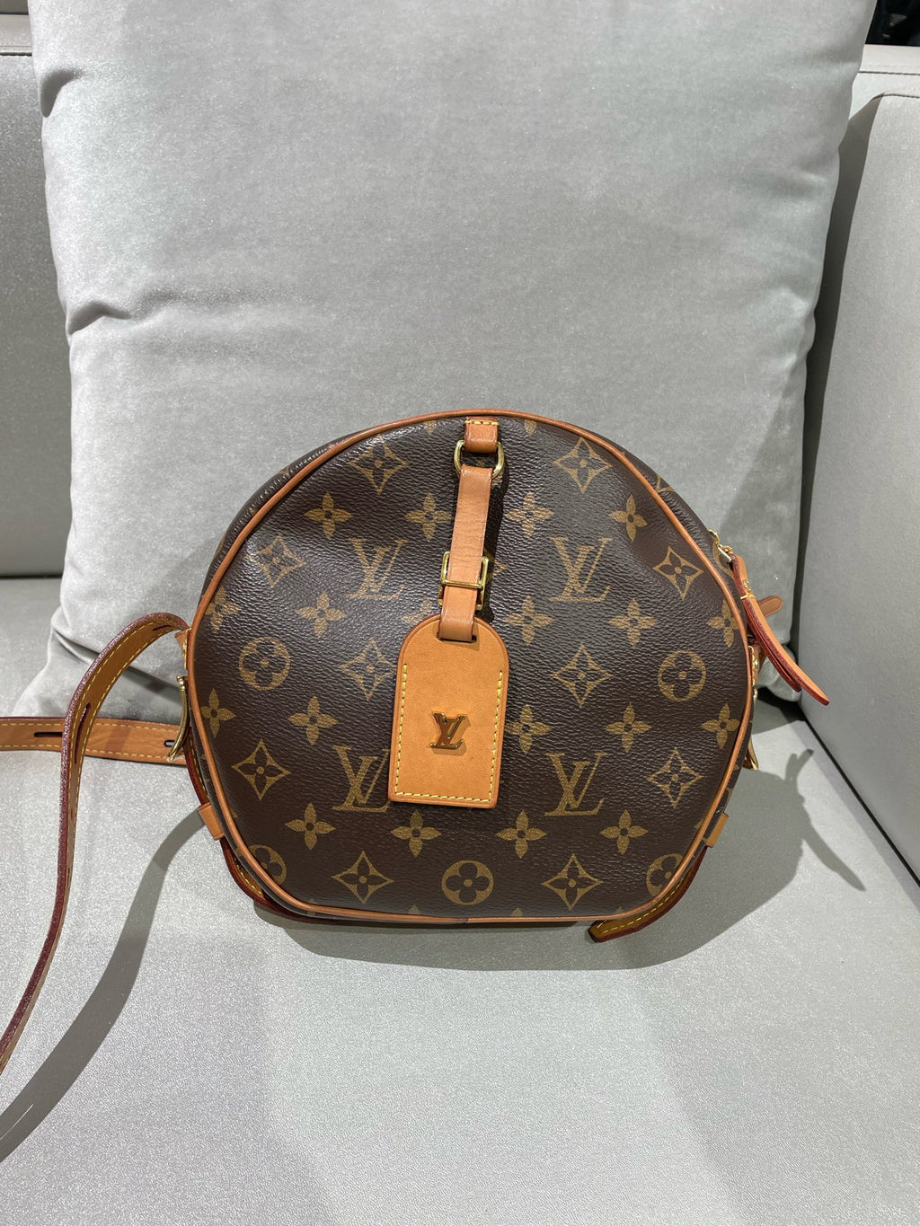 Louis Vuitton M52294