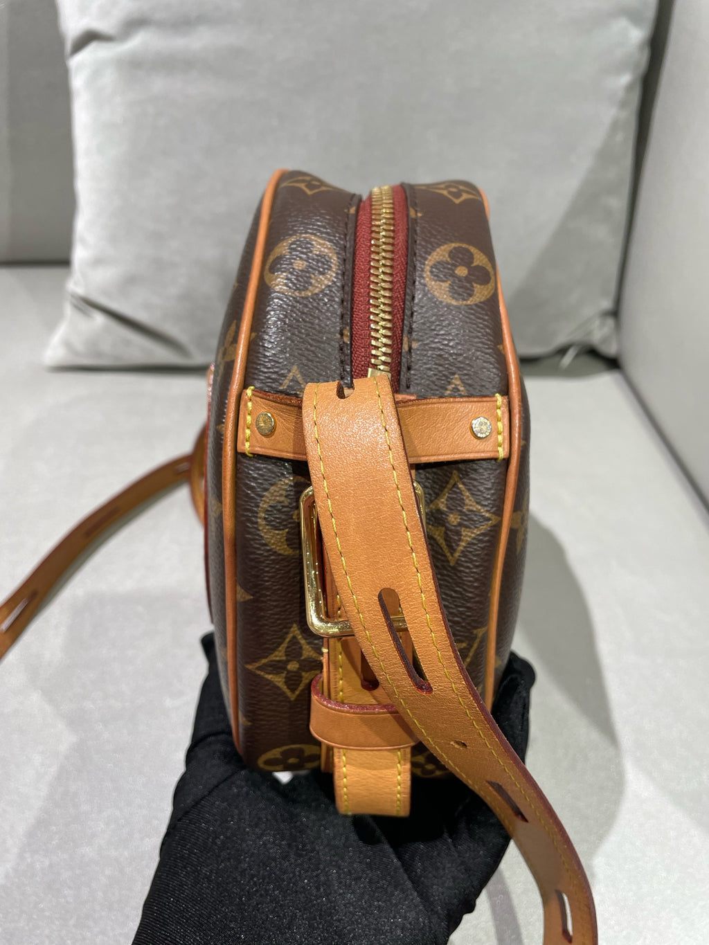 Louis Vuitton M52294