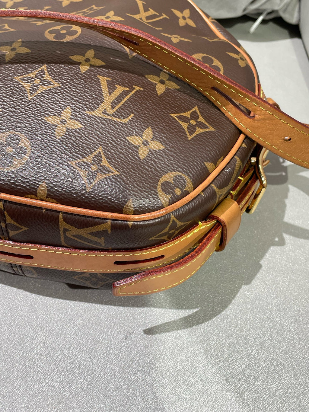 Louis Vuitton M52294