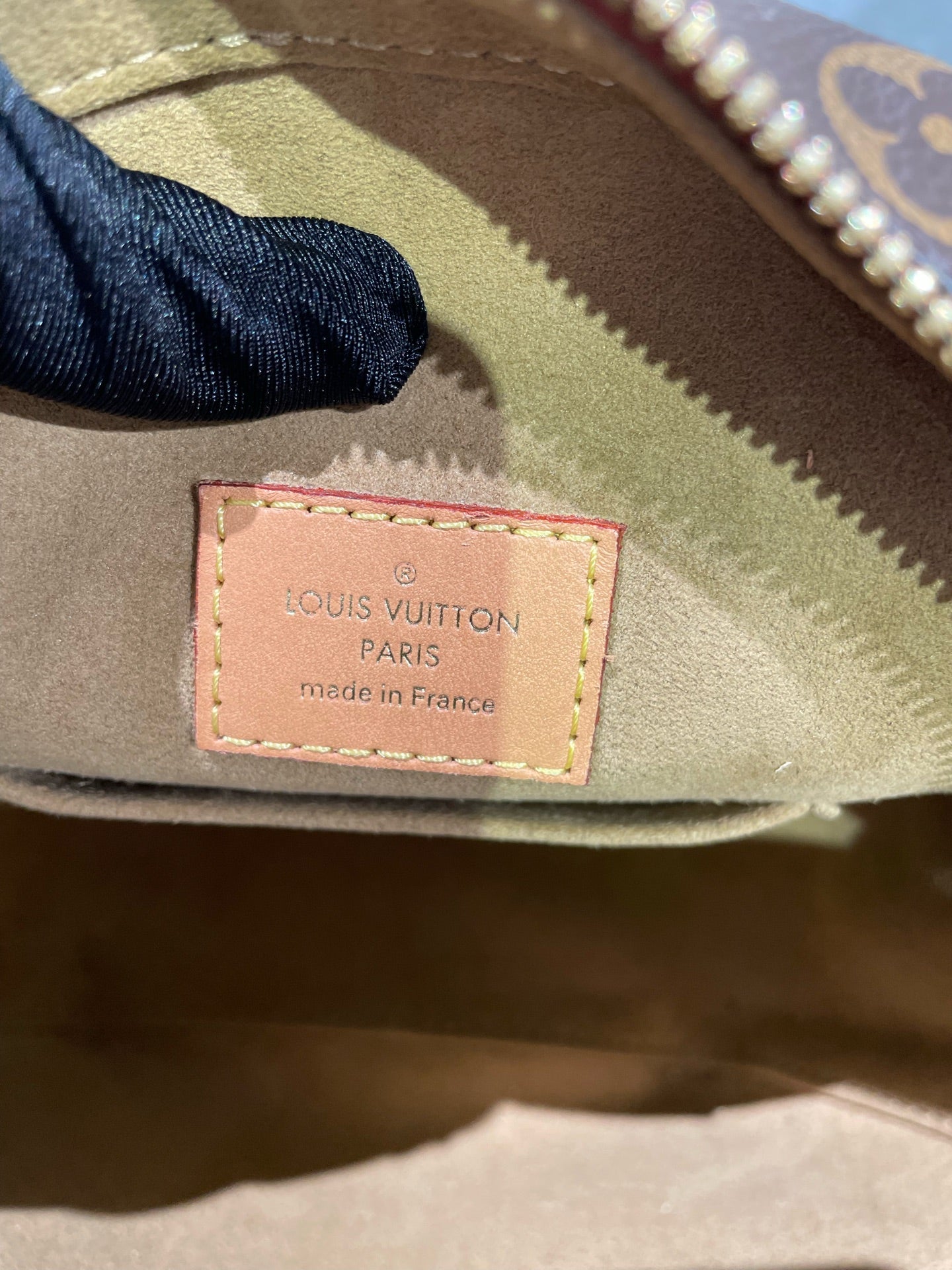 Louis Vuitton M52294