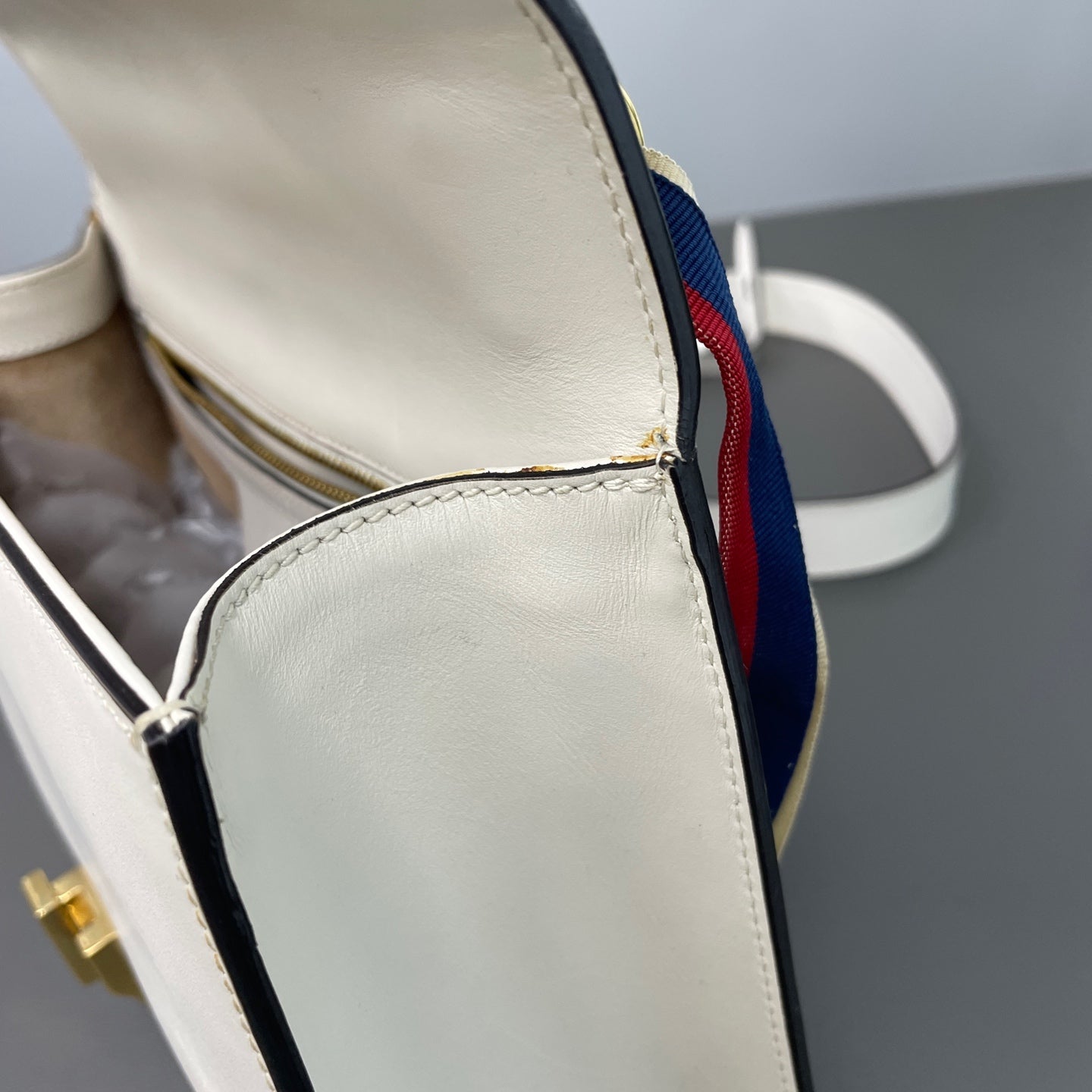 Gucci White