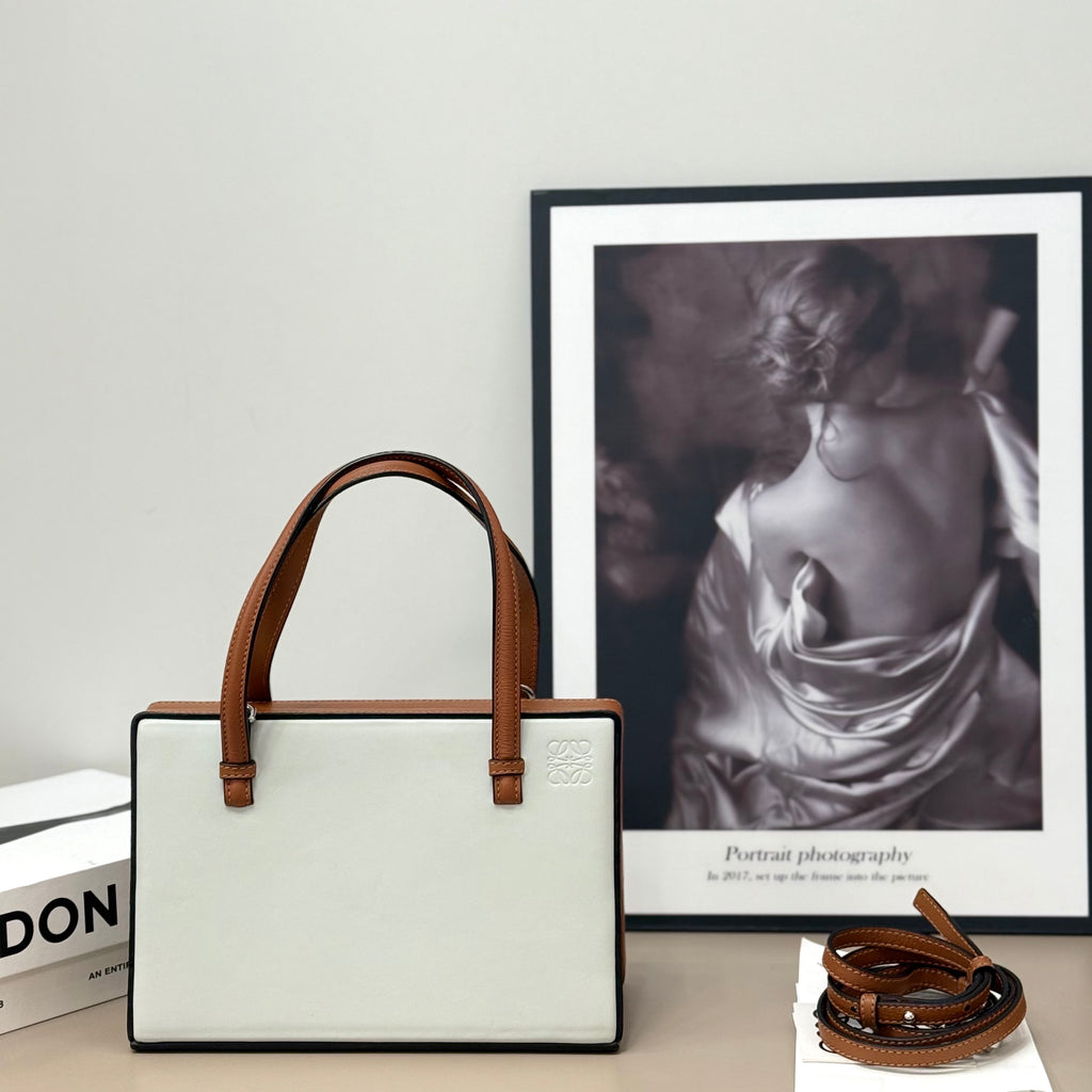 Loewe Crossbody 309.56.W84-2530