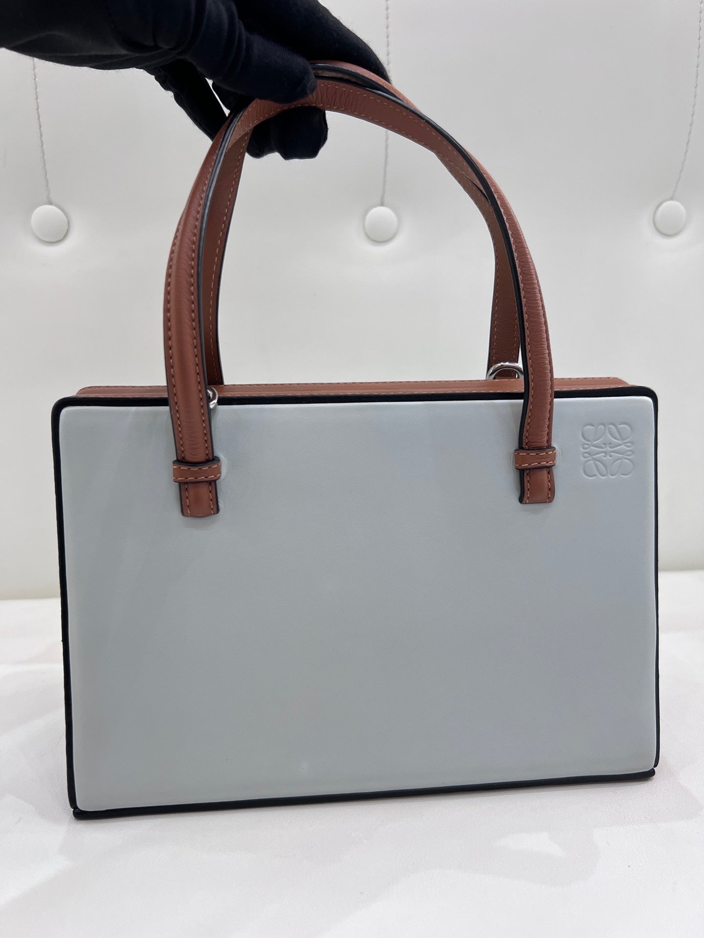 Loewe Crossbody 309.56.W84-2530
