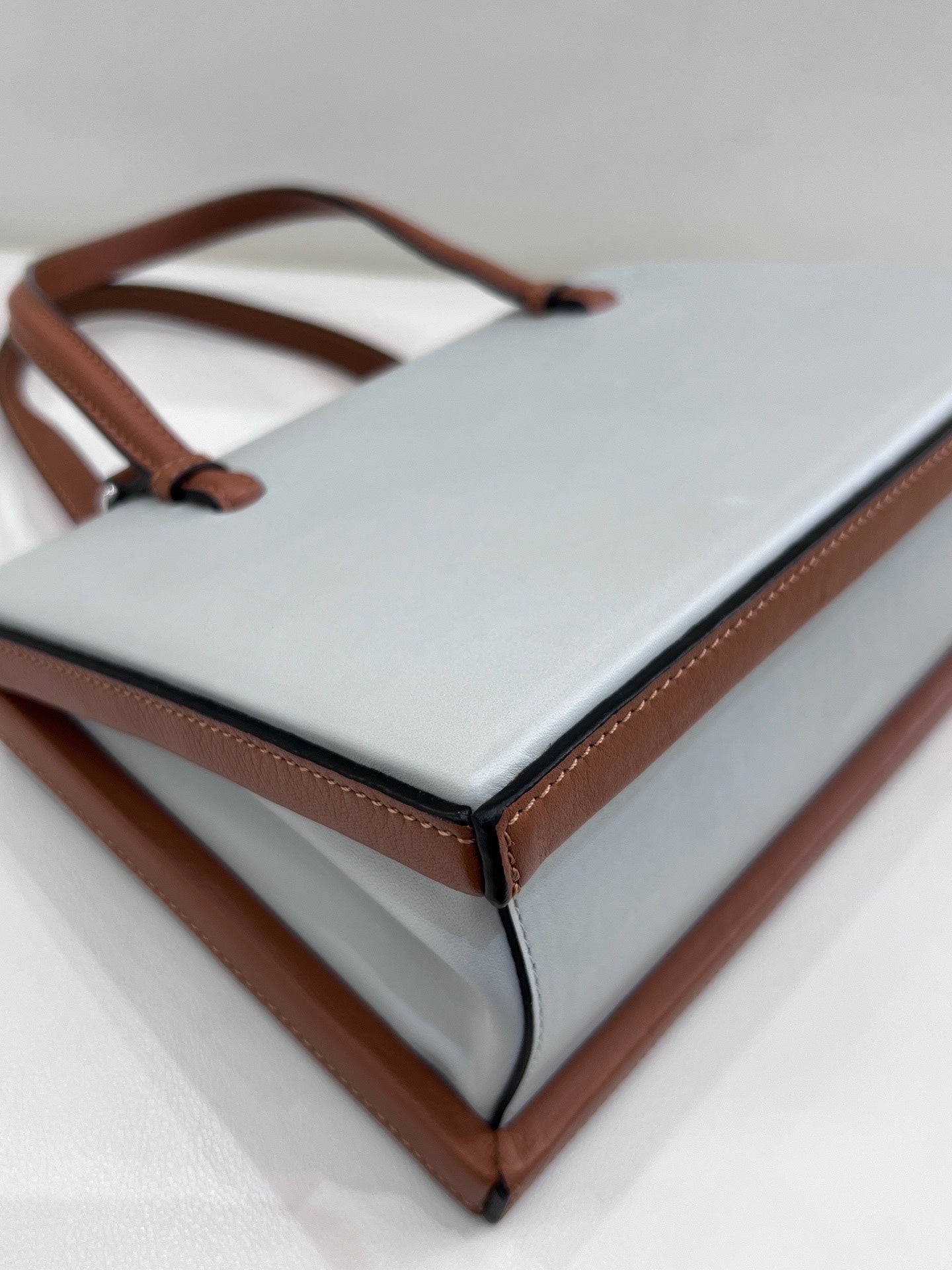 Loewe Crossbody 309.56.W84-2530