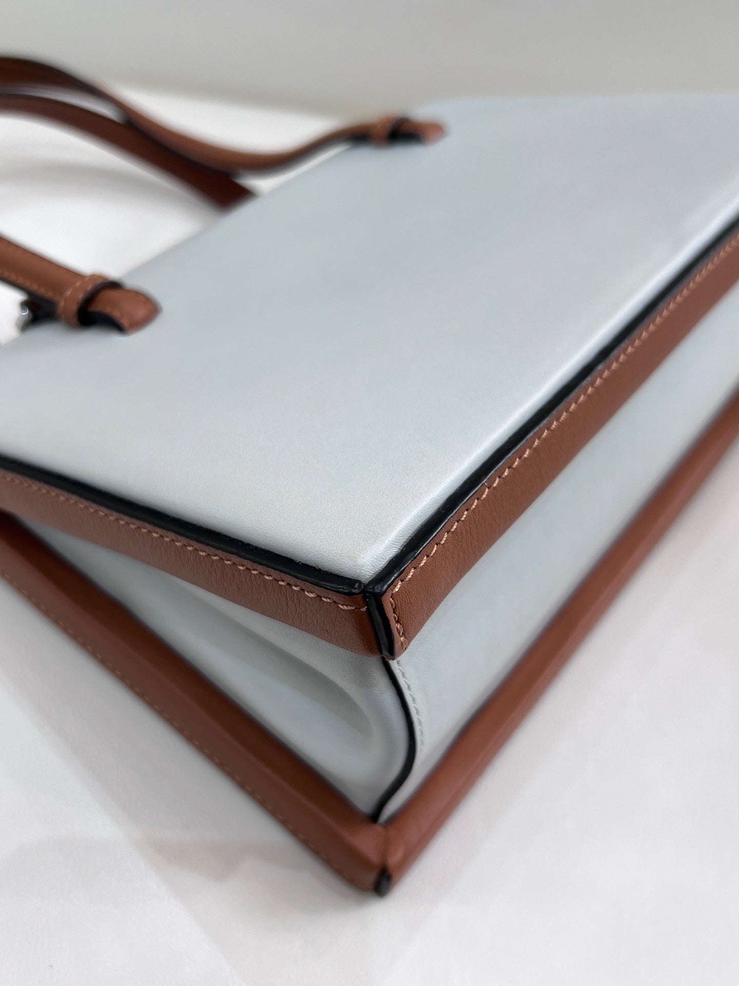 Loewe Crossbody 309.56.W84-2530