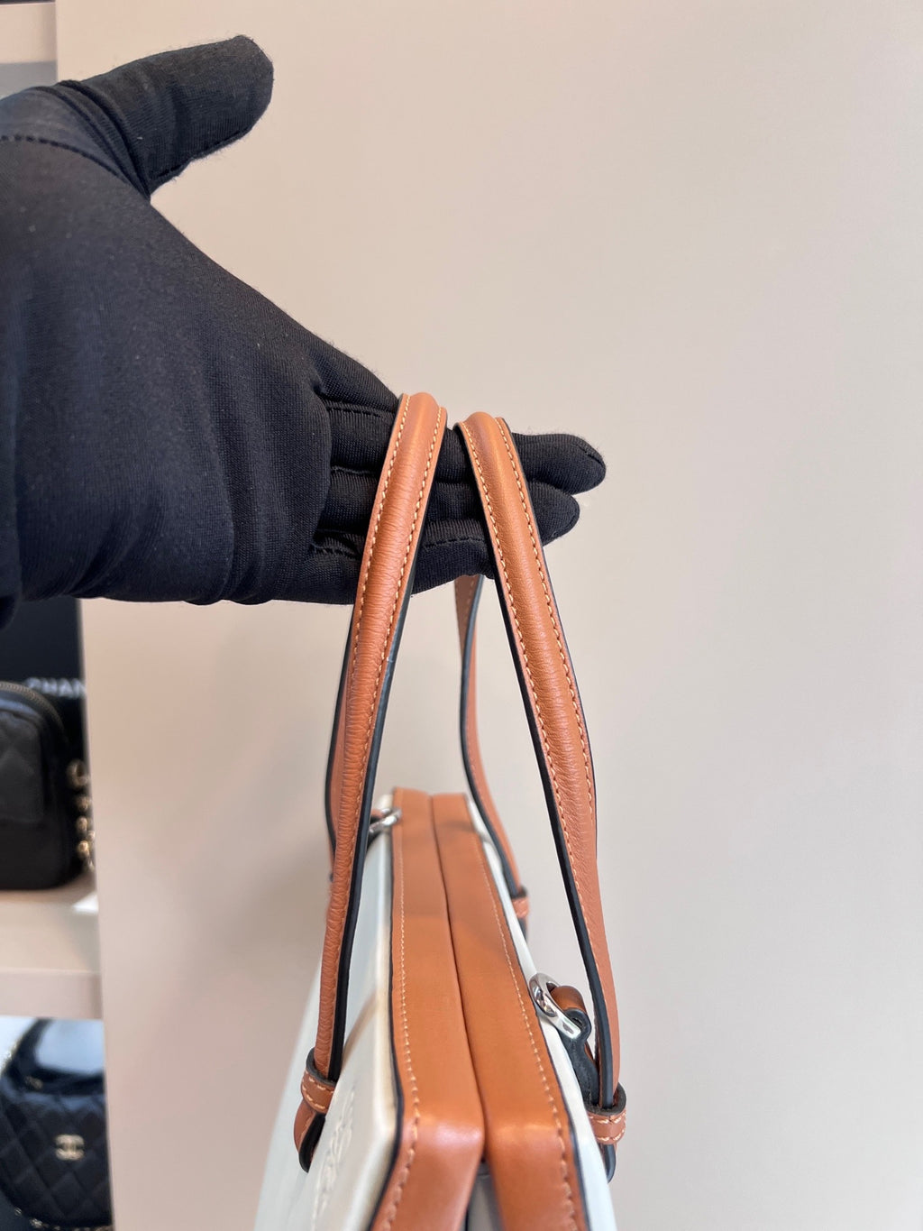 Loewe Crossbody 309.56.W84-2530
