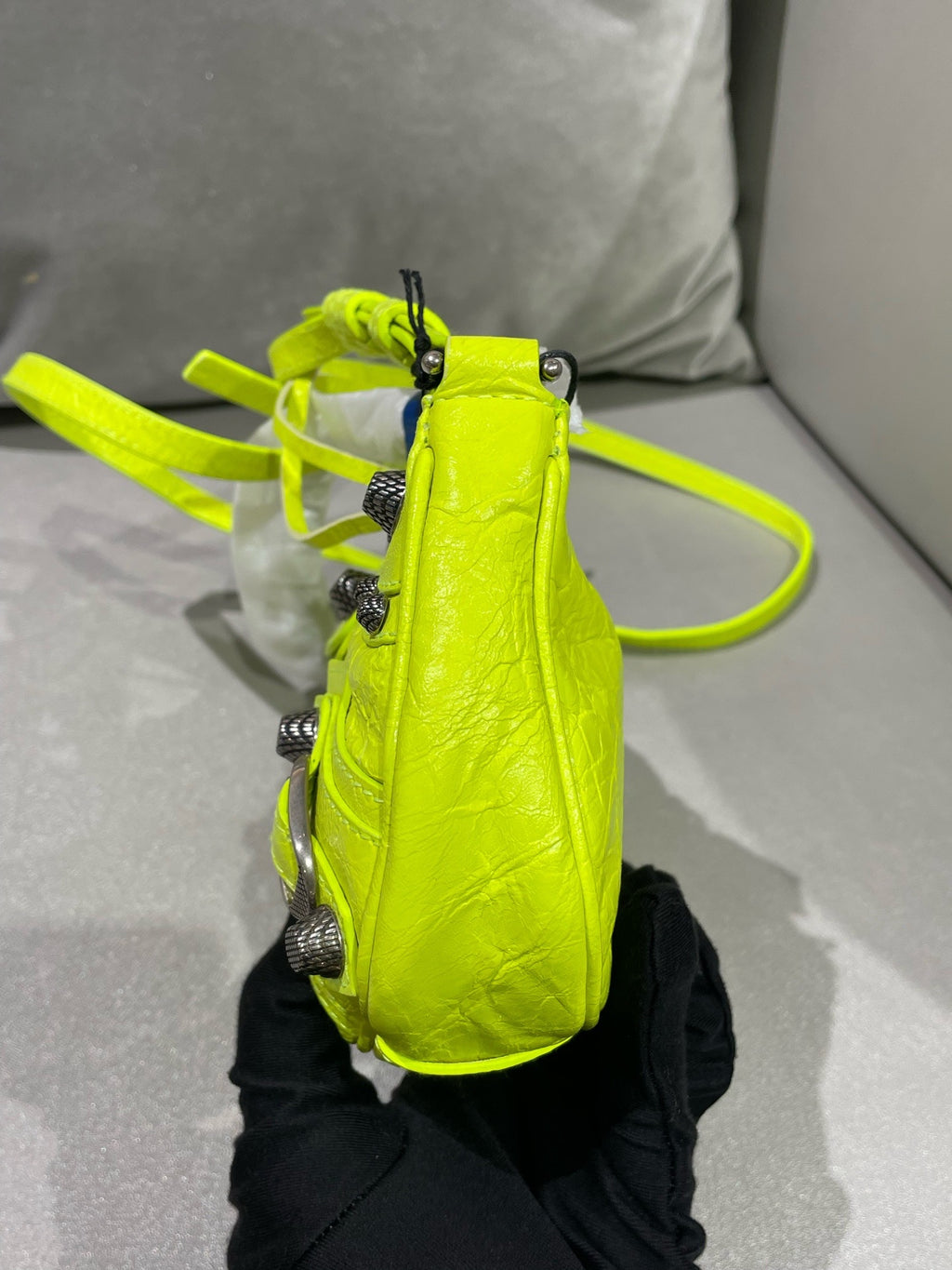 Balenciaga LE CAGOLE Yellow 6958141VGUY7206
