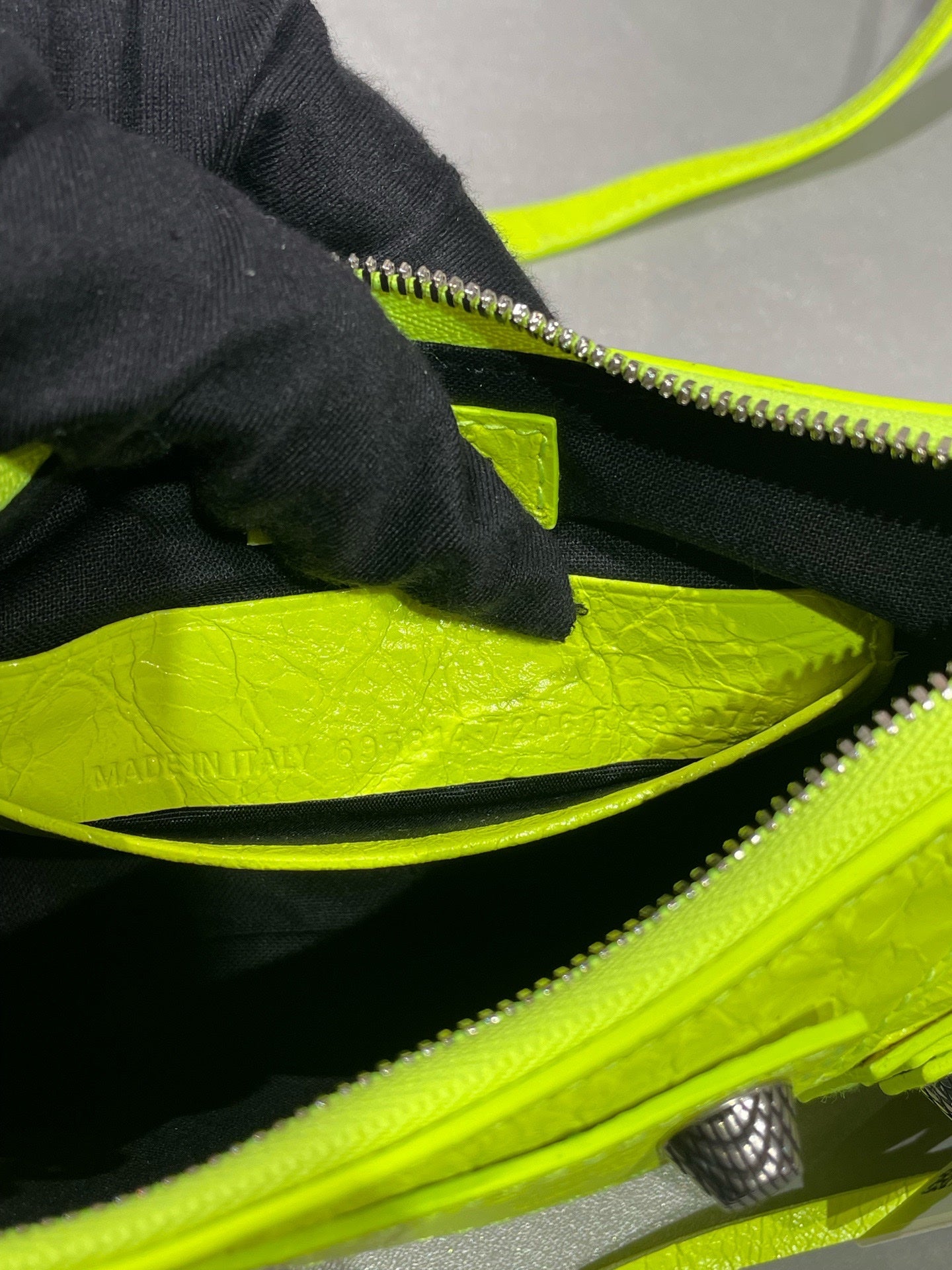 Balenciaga LE CAGOLE Yellow 6958141VGUY7206