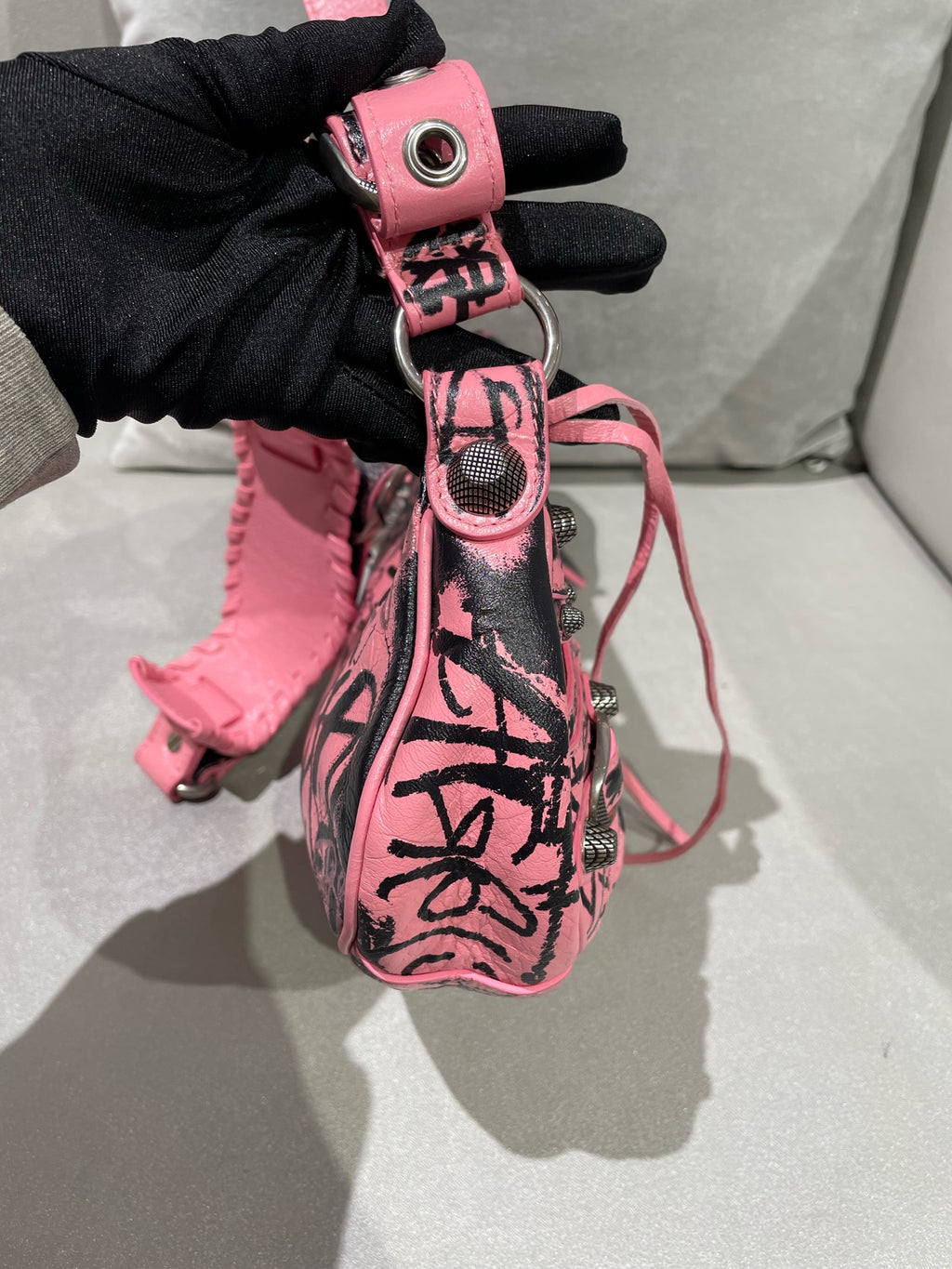 Balenciaga LE CAGOLE GRAFFITI Pink 671309210GB9060