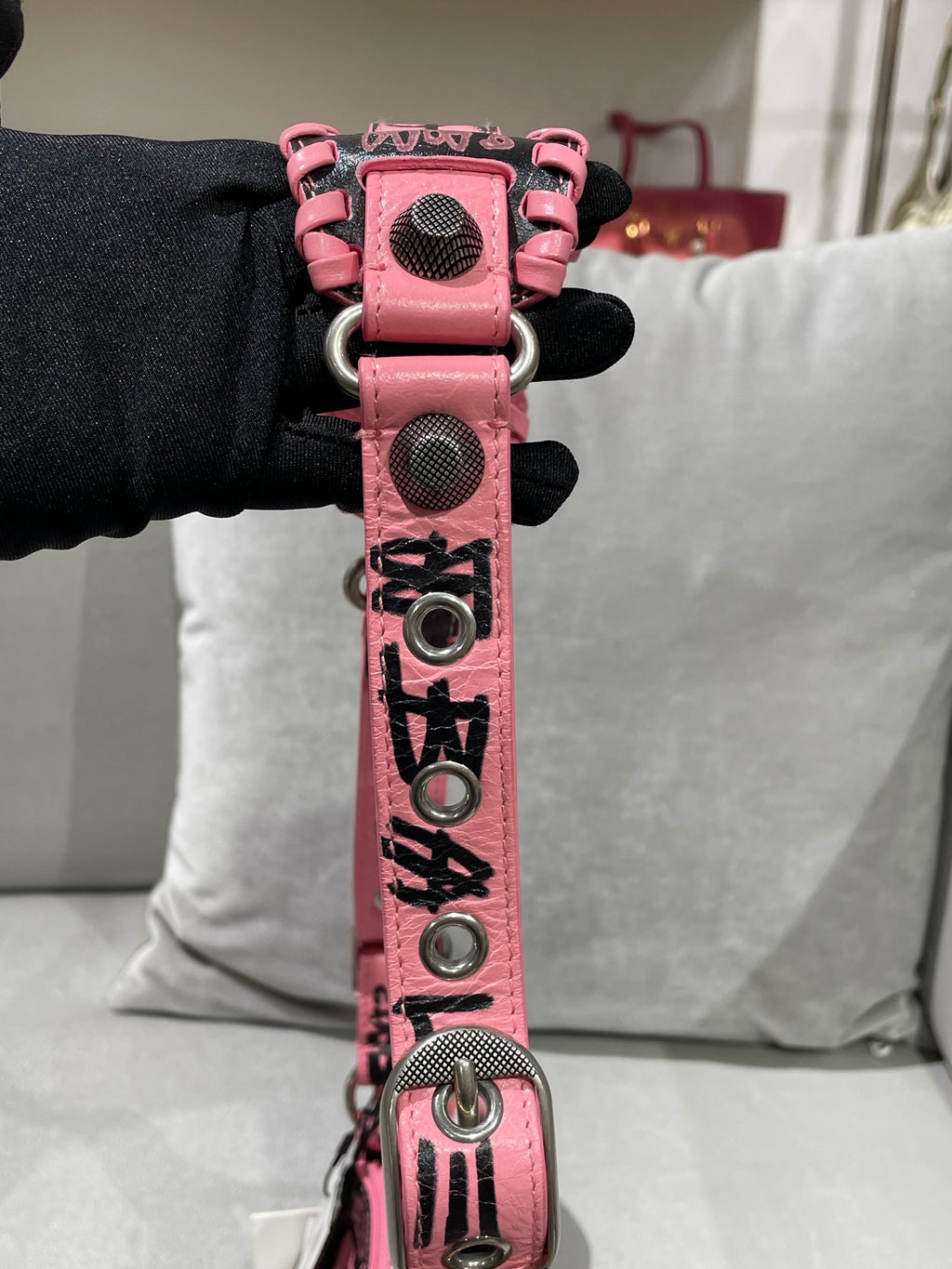 Balenciaga LE CAGOLE GRAFFITI Pink 671309210GB9060