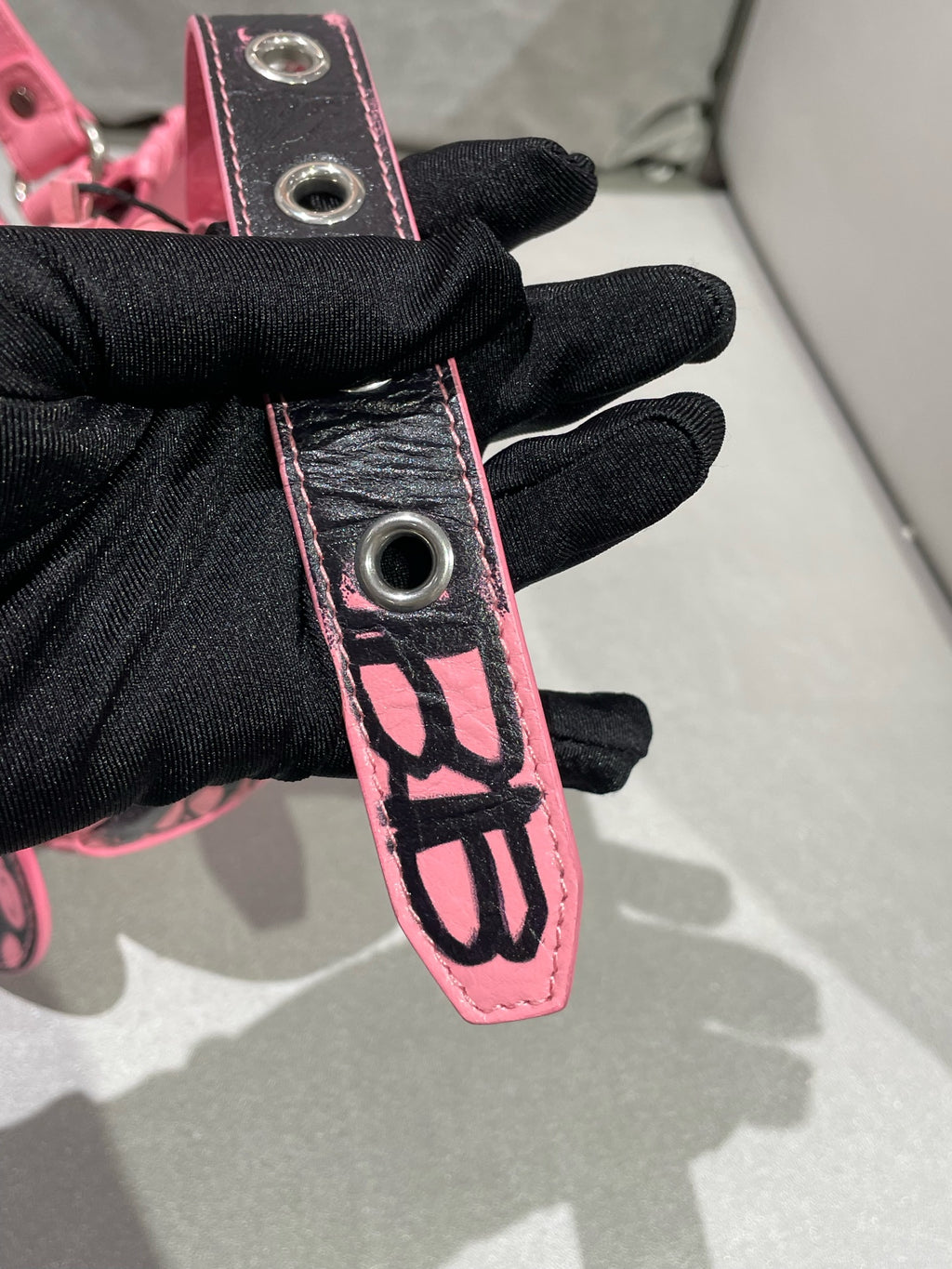 Balenciaga LE CAGOLE GRAFFITI Pink 671309210GB9060