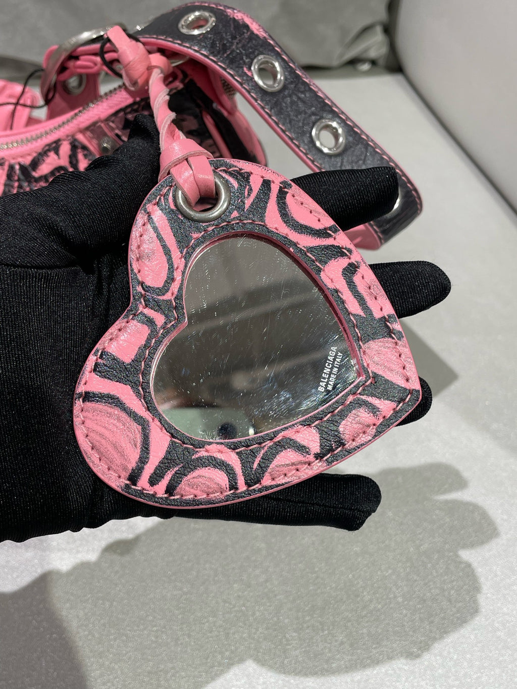 Balenciaga LE CAGOLE GRAFFITI Pink 671309210GB9060