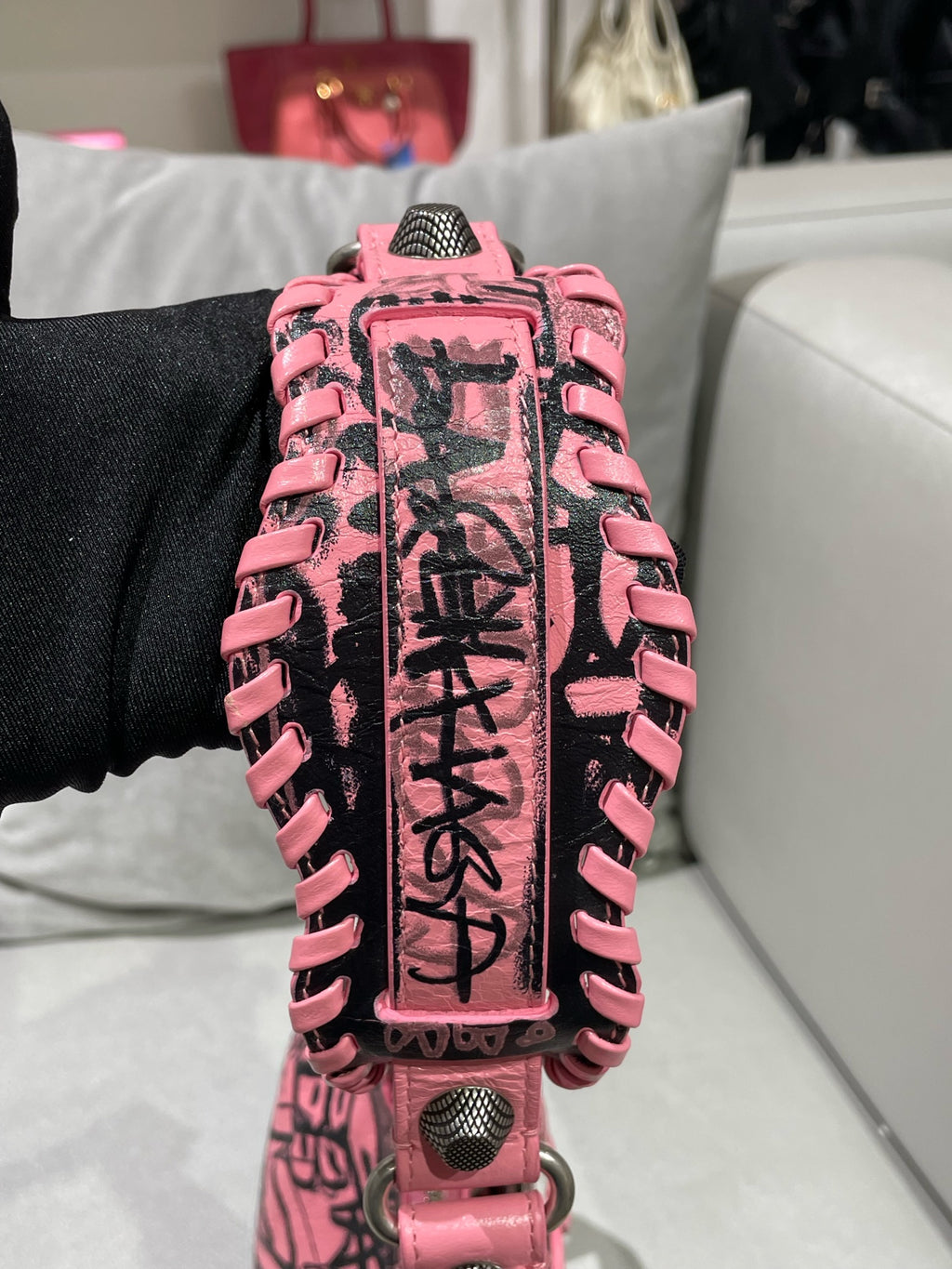 Balenciaga LE CAGOLE GRAFFITI Pink 671309210GB9060